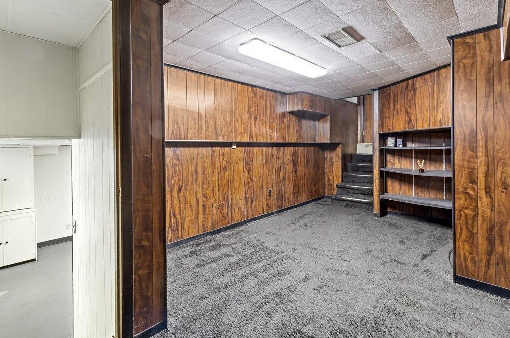 5861 Effingham Rd, Columbus OH 43213-3347 exterior