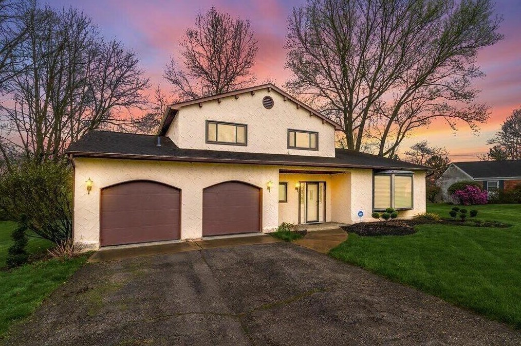 5861 Effingham Rd, Columbus OH 43213-3347 exterior