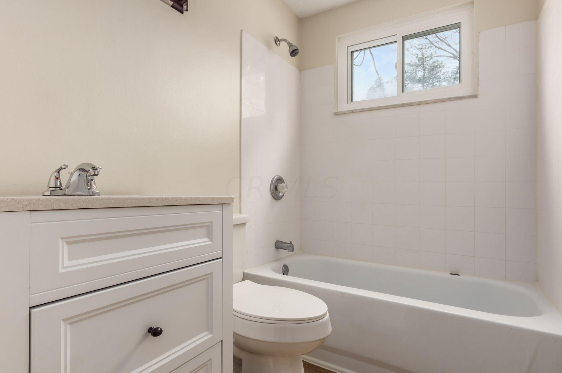 2970 Upton Rd, Columbus OH  43232-5240 exterior