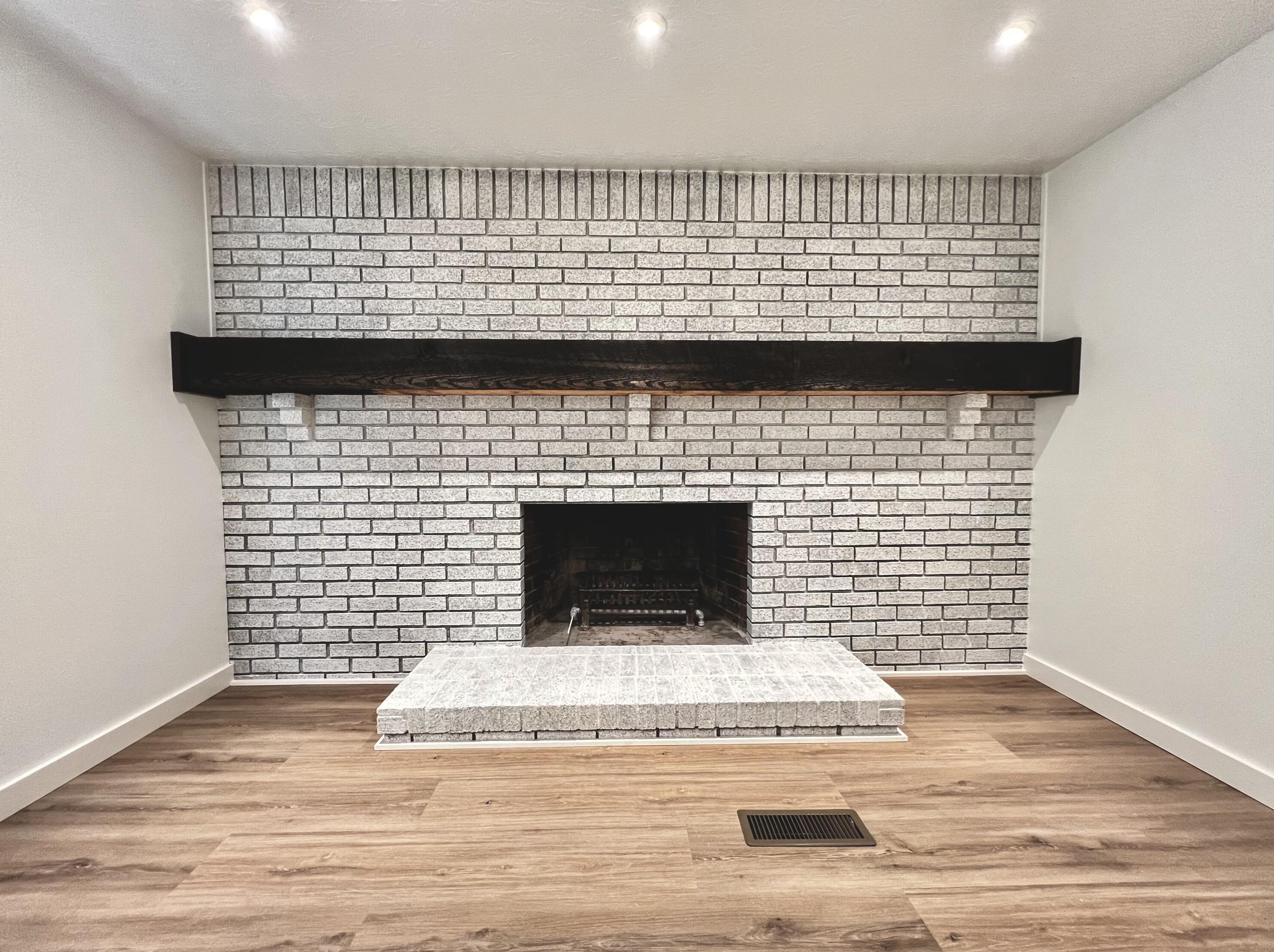 961 Melwood Dr, Columbus OH  43228-3523 exterior