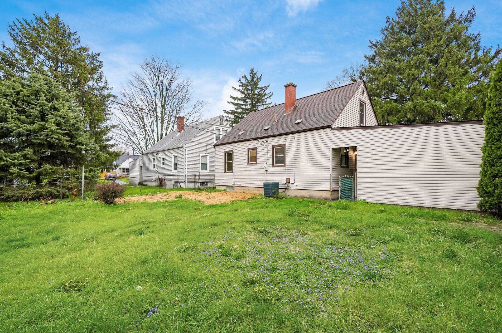 3035 Audubon Rd, Columbus OH 43211-1152 exterior