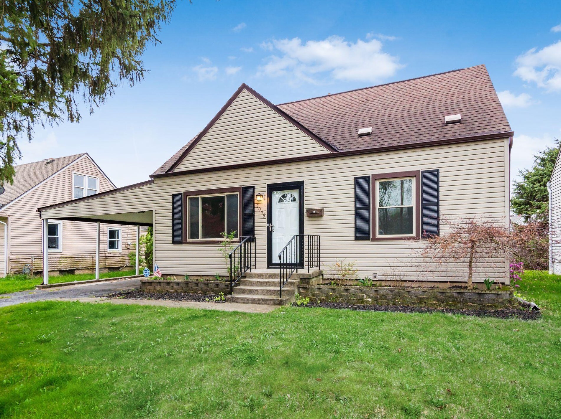 3035 Audubon Rd, Columbus OH 43211-1152 exterior