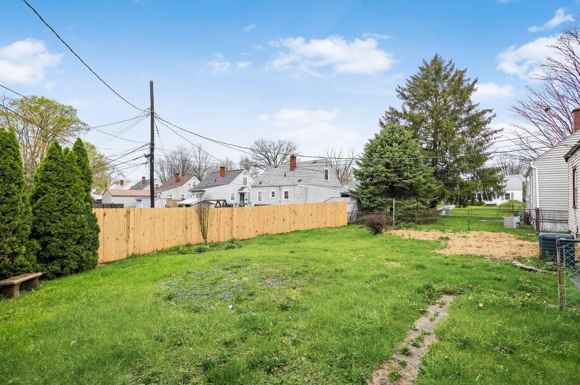 3035 Audubon Rd, Columbus OH 43211-1152 exterior