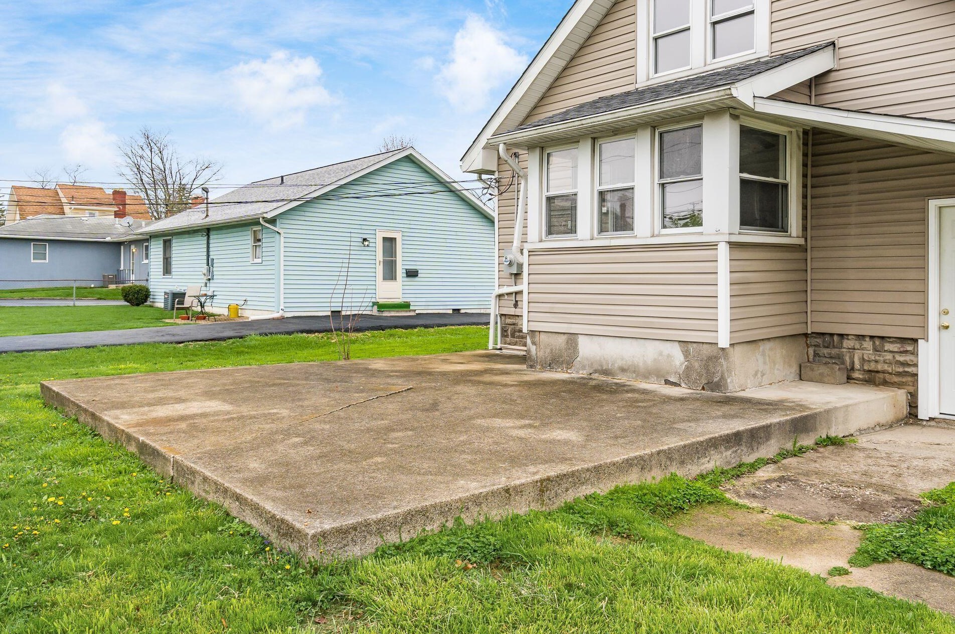 177 Lennox Ave, Columbus OH 43228-1132 exterior