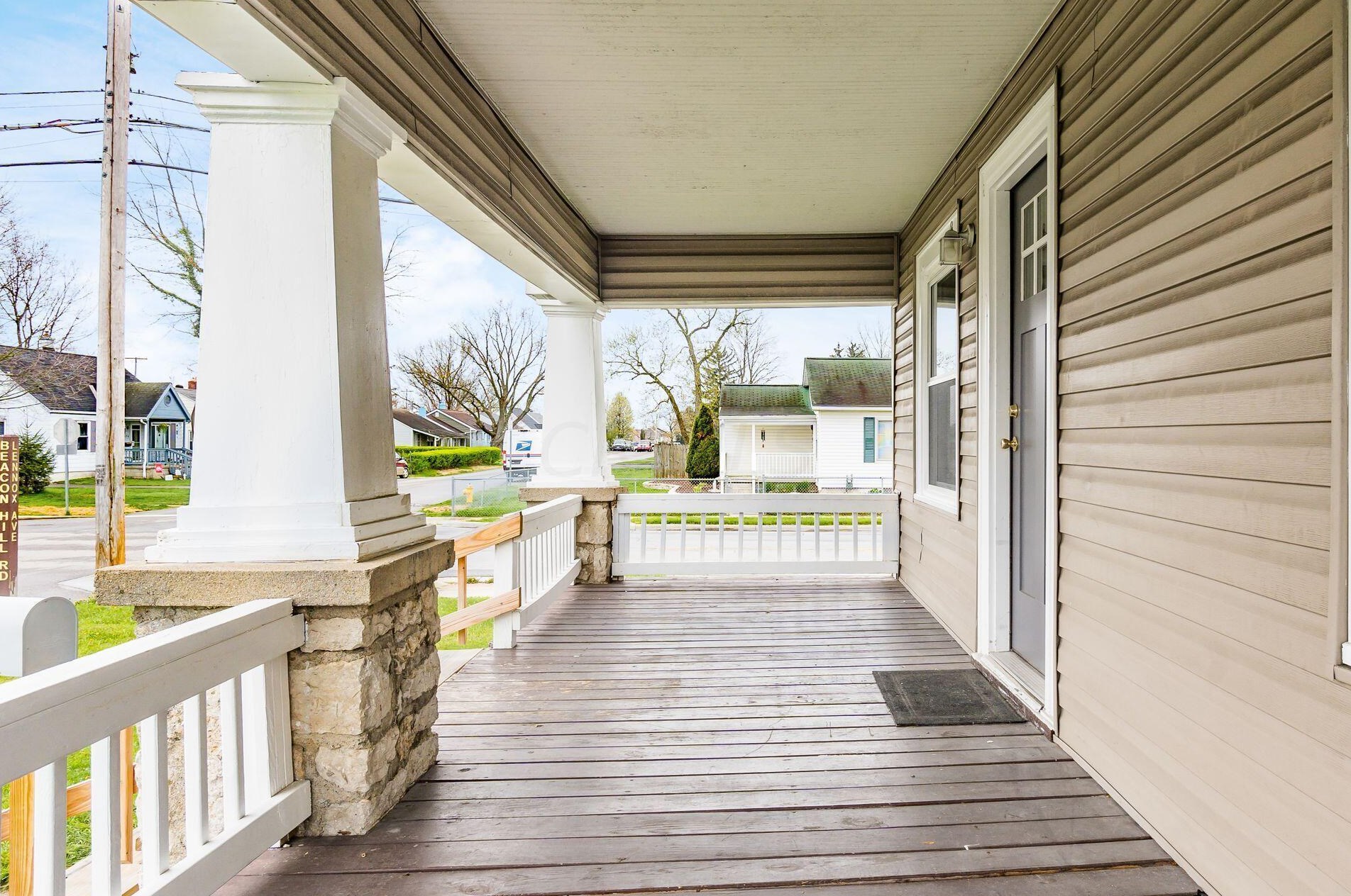 177 Lennox Ave, Columbus OH 43228-1132 exterior