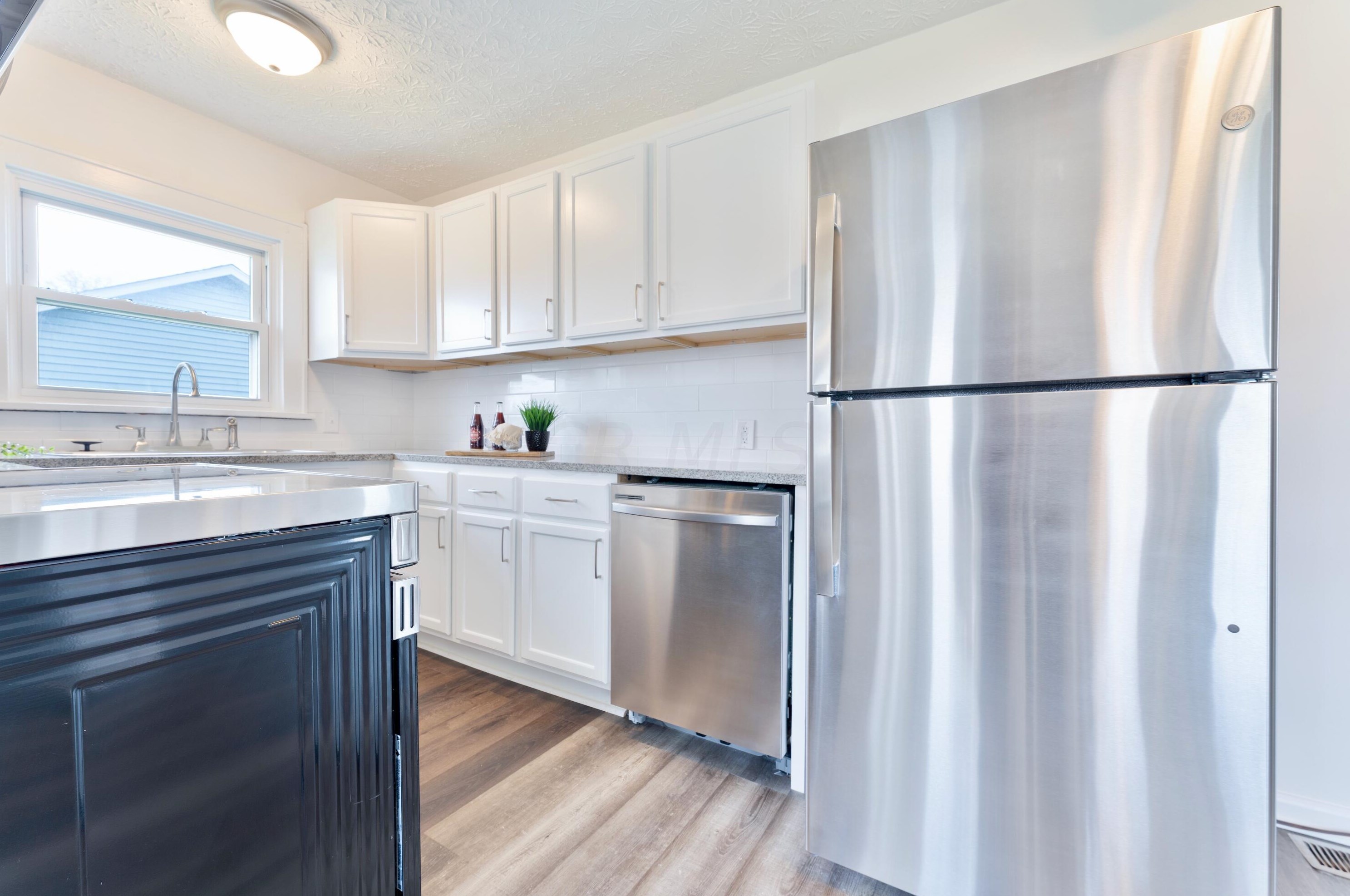 177 Lennox Ave, Columbus OH 43228-1132 exterior