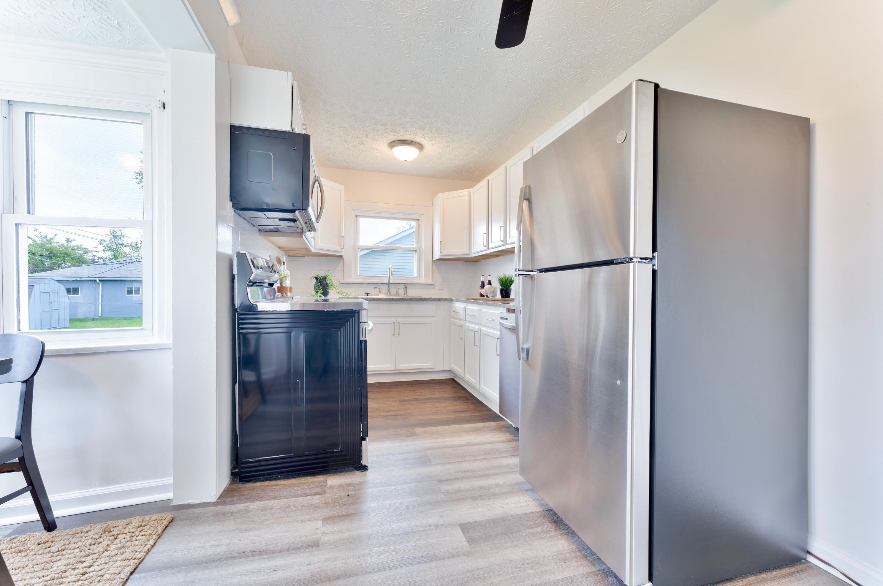 177 Lennox Ave, Columbus OH 43228-1132 exterior