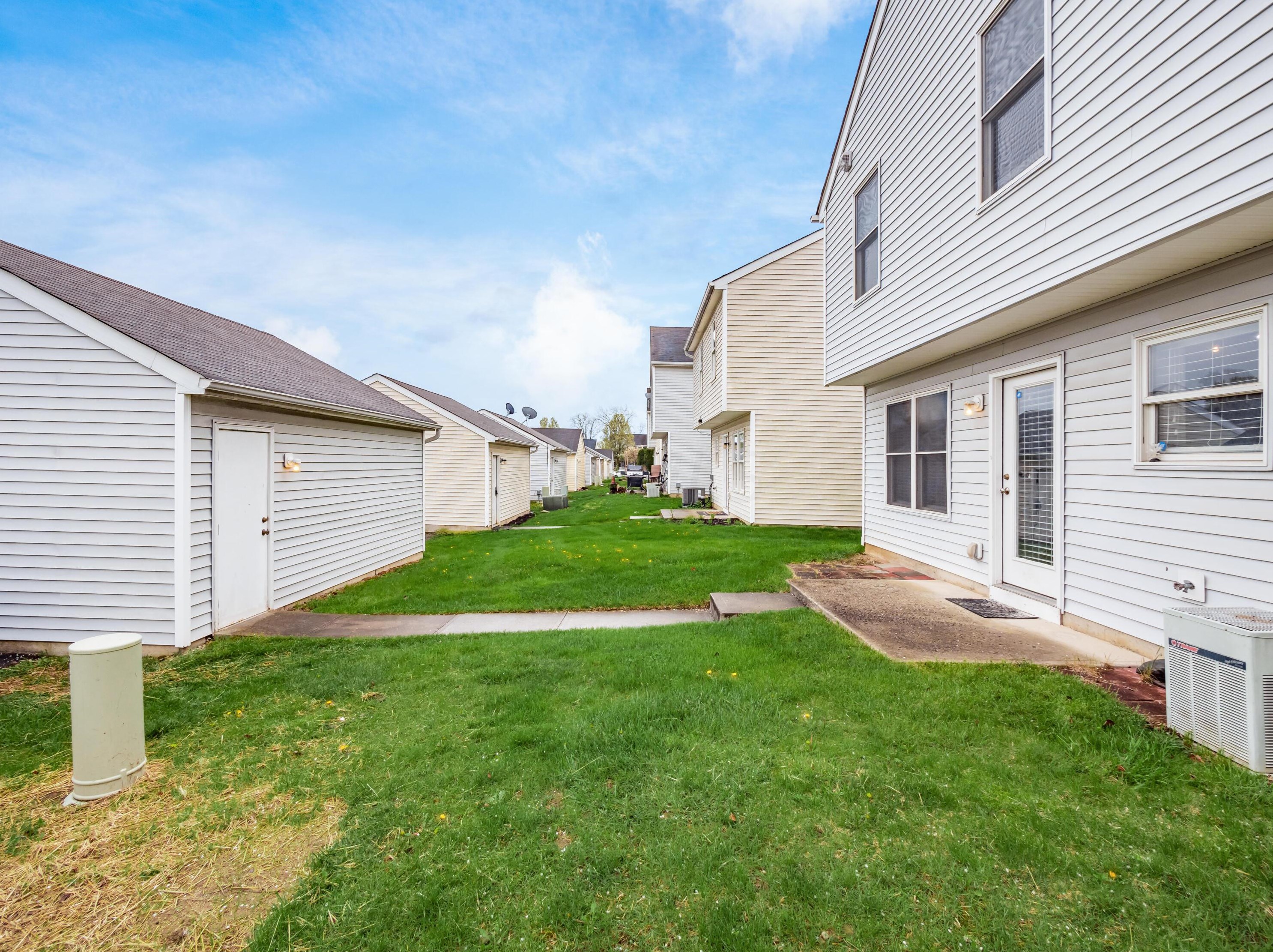 9138 Drum Pl, Orient OH  43146-9080 exterior