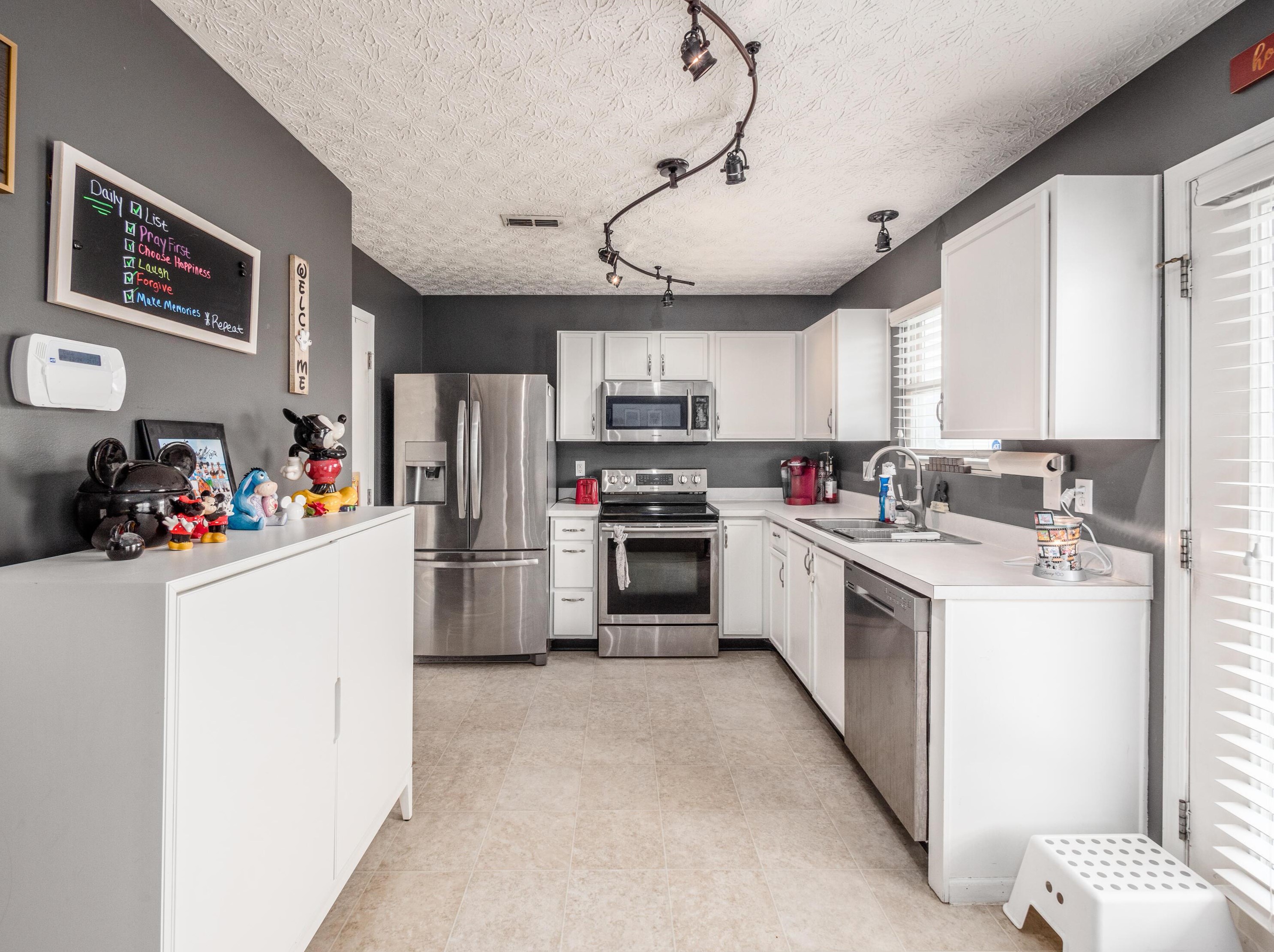 9138 Drum Pl, Orient OH  43146-9080 exterior