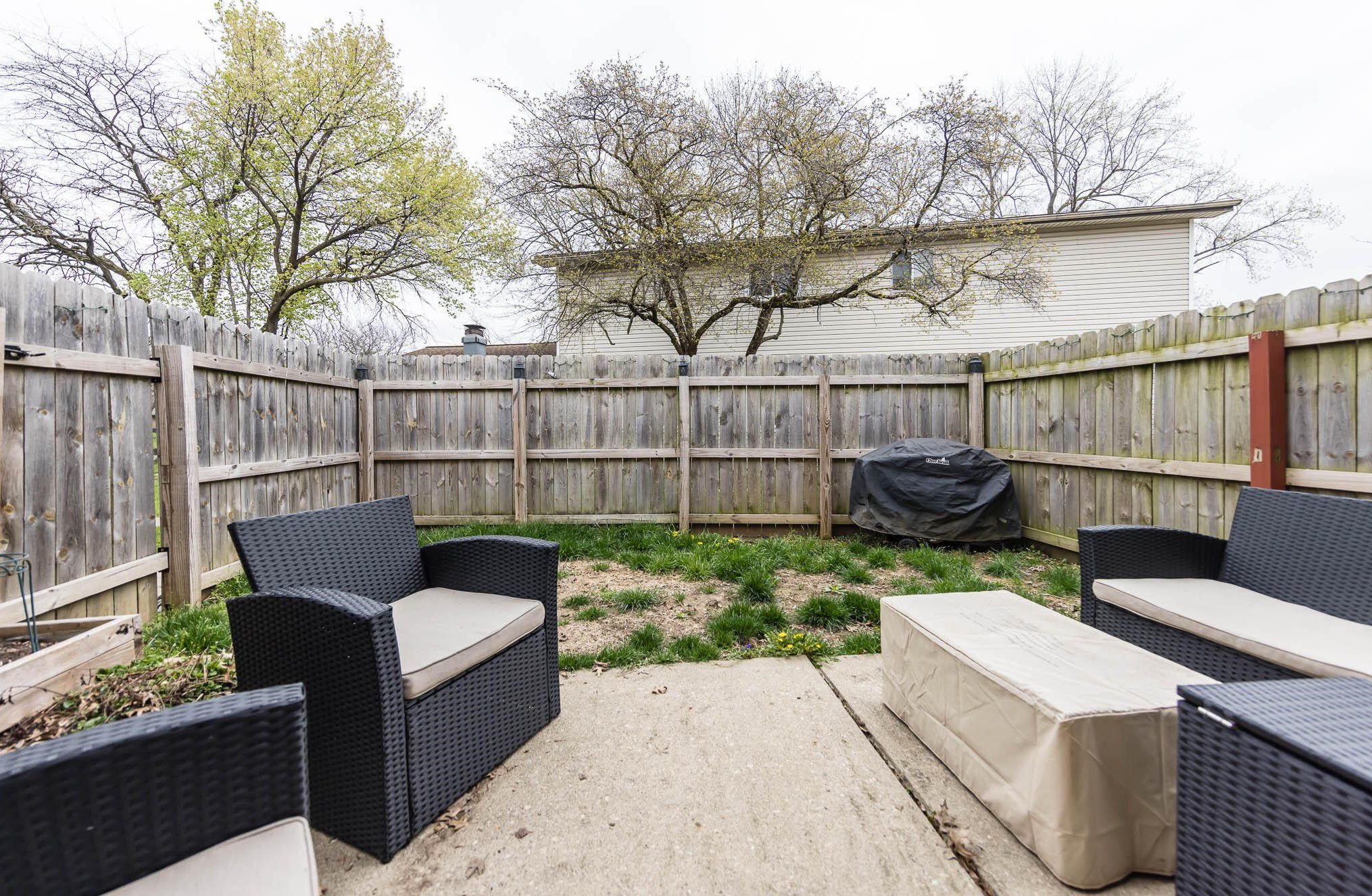 2420 Briers Dr, Columbus OH 43209-3301 exterior