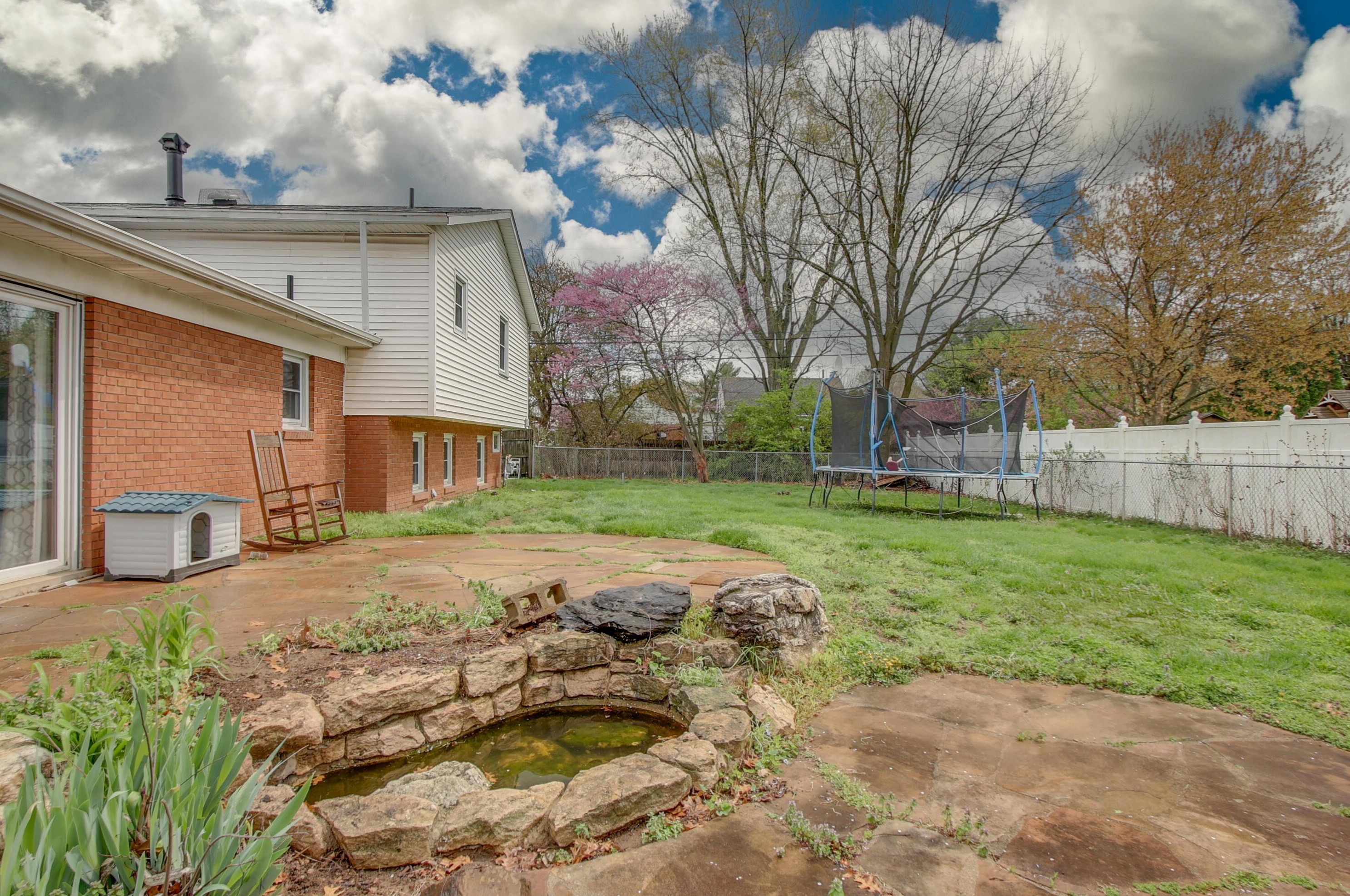 502 Lincoln St, New Carlisle OH  45344-1715 exterior