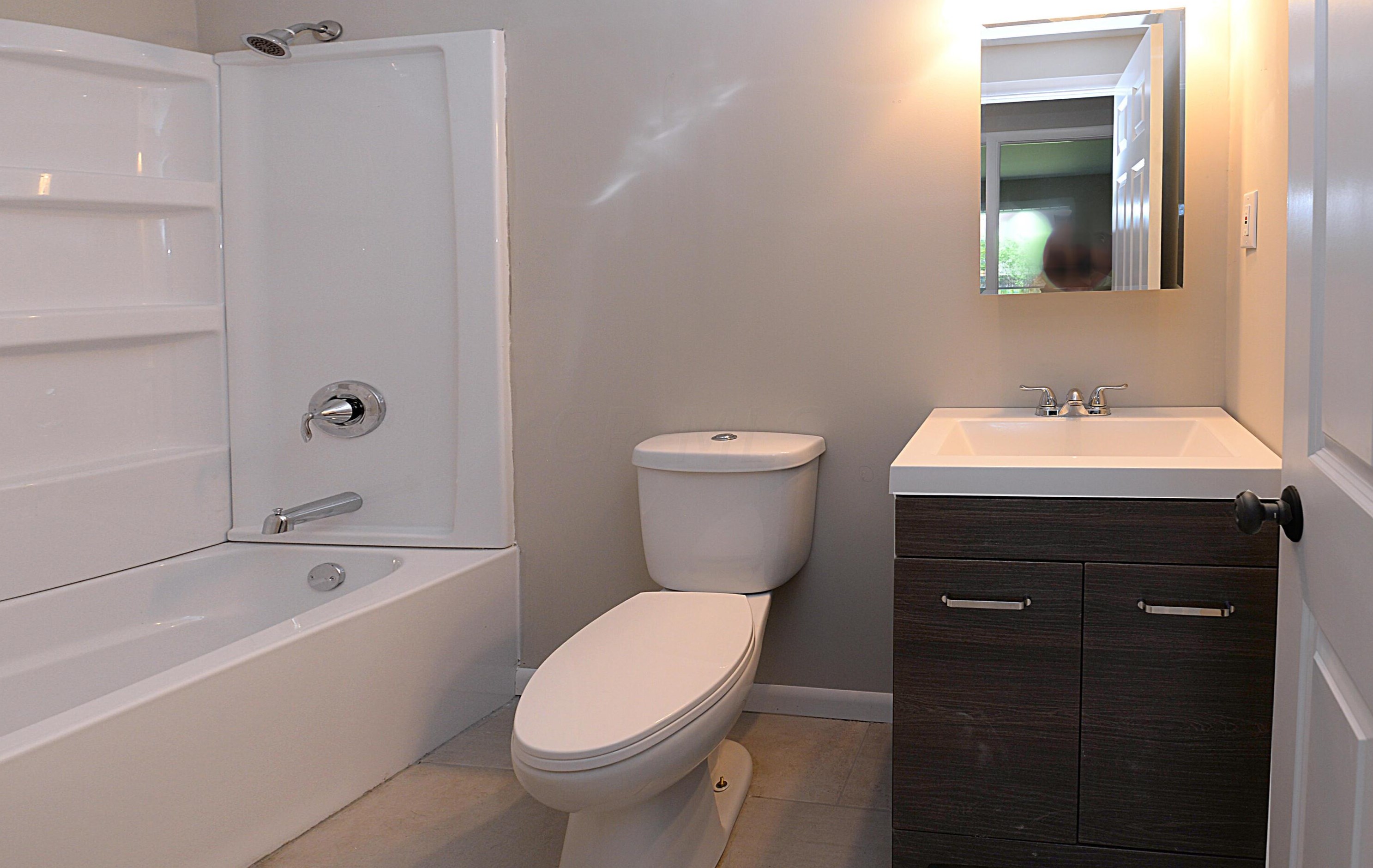 6515 Lemans Ln, Dayton OH  45424-3421 exterior