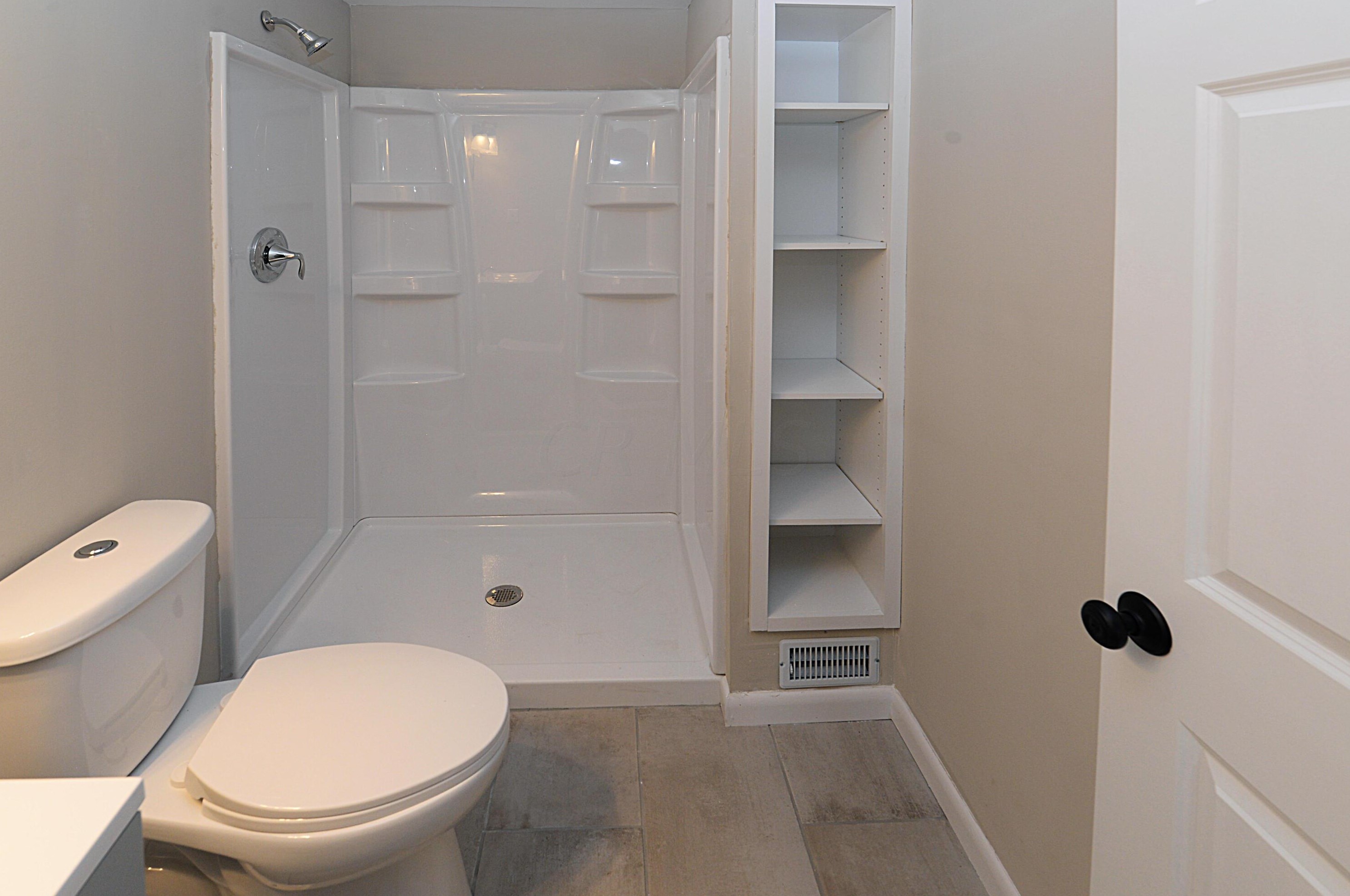 6515 Lemans Ln, Dayton OH  45424-3421 exterior