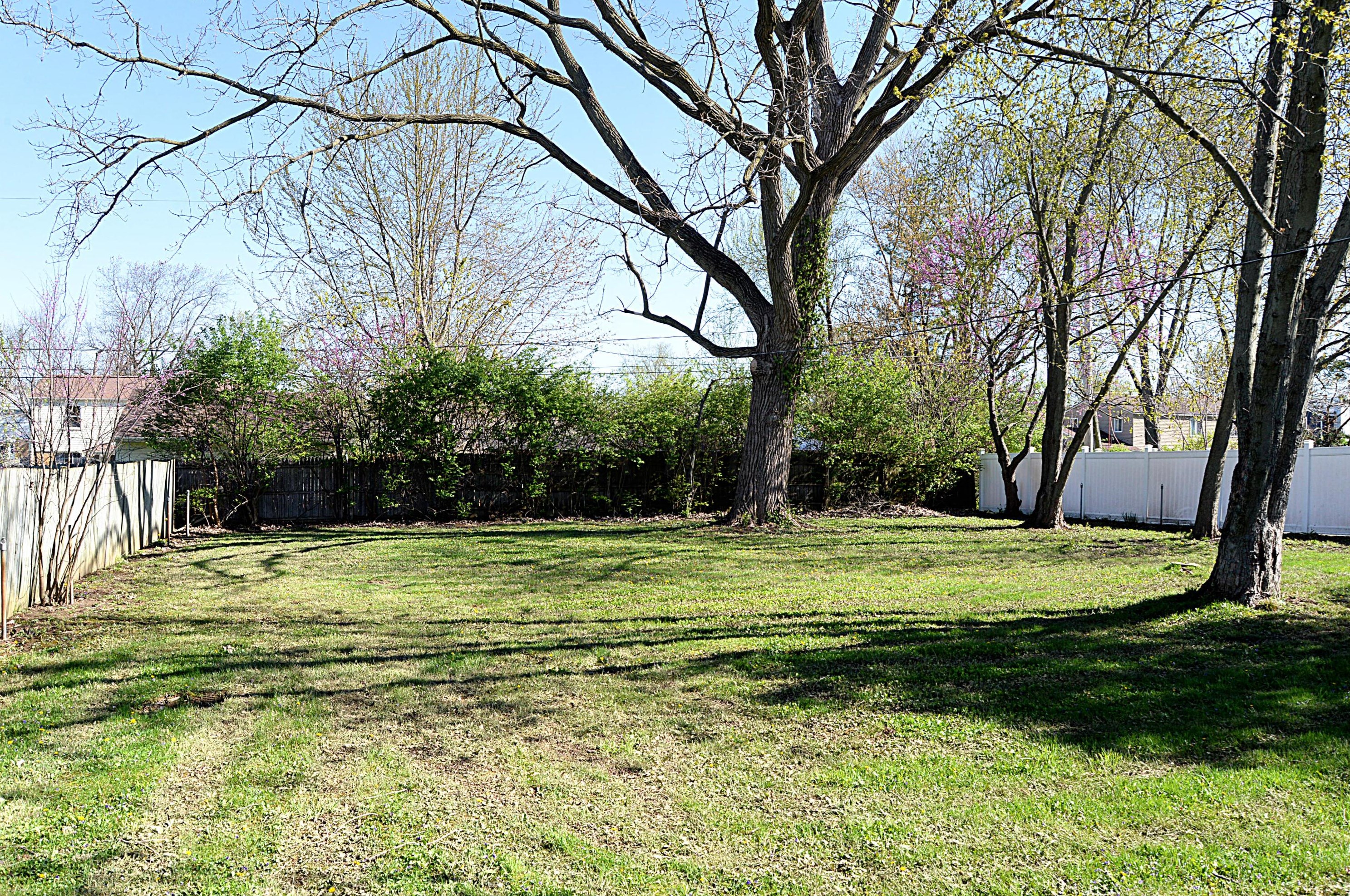 6515 Lemans Ln, Dayton OH  45424-3421 exterior