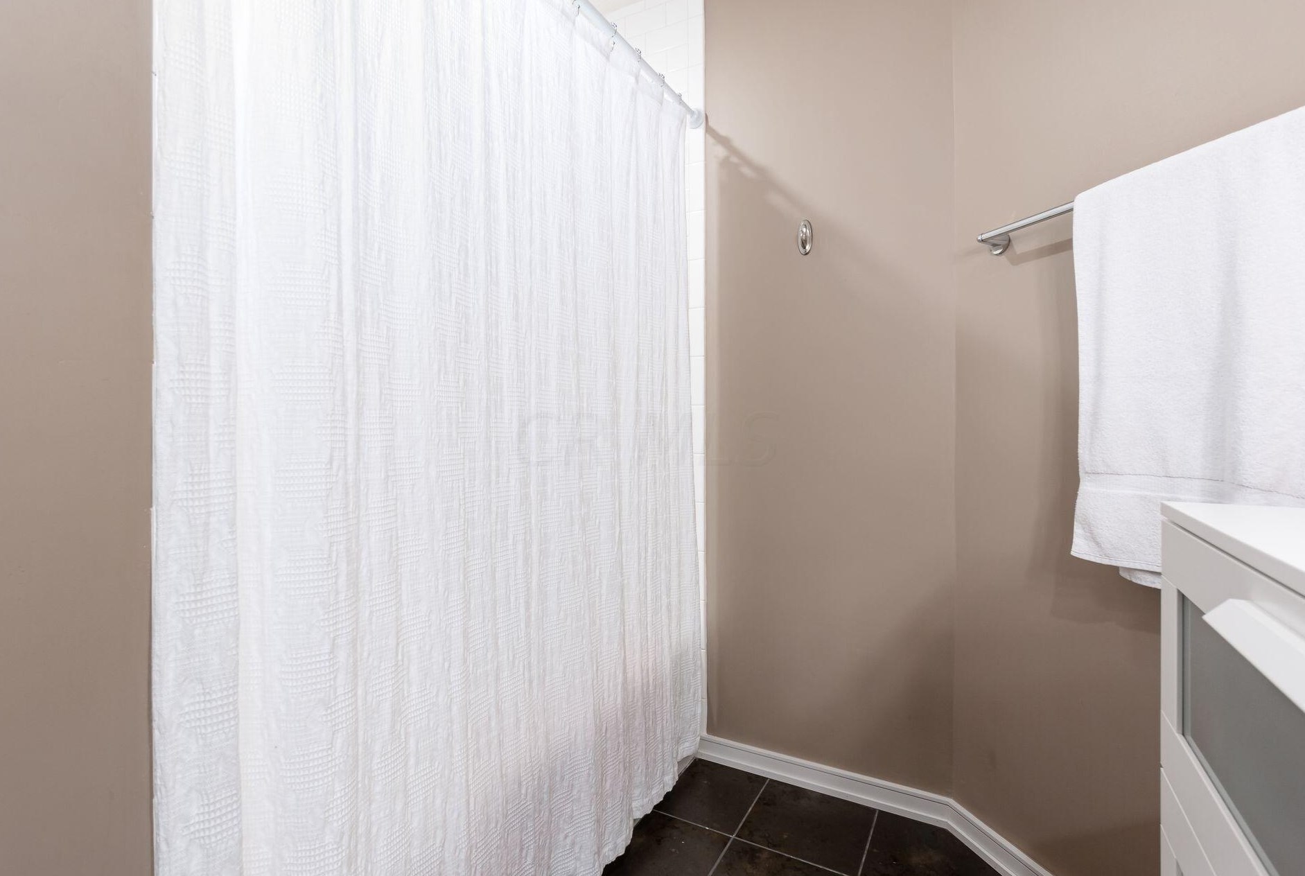 2546 Trotterslane Dr, Columbus OH  43235-5500 exterior