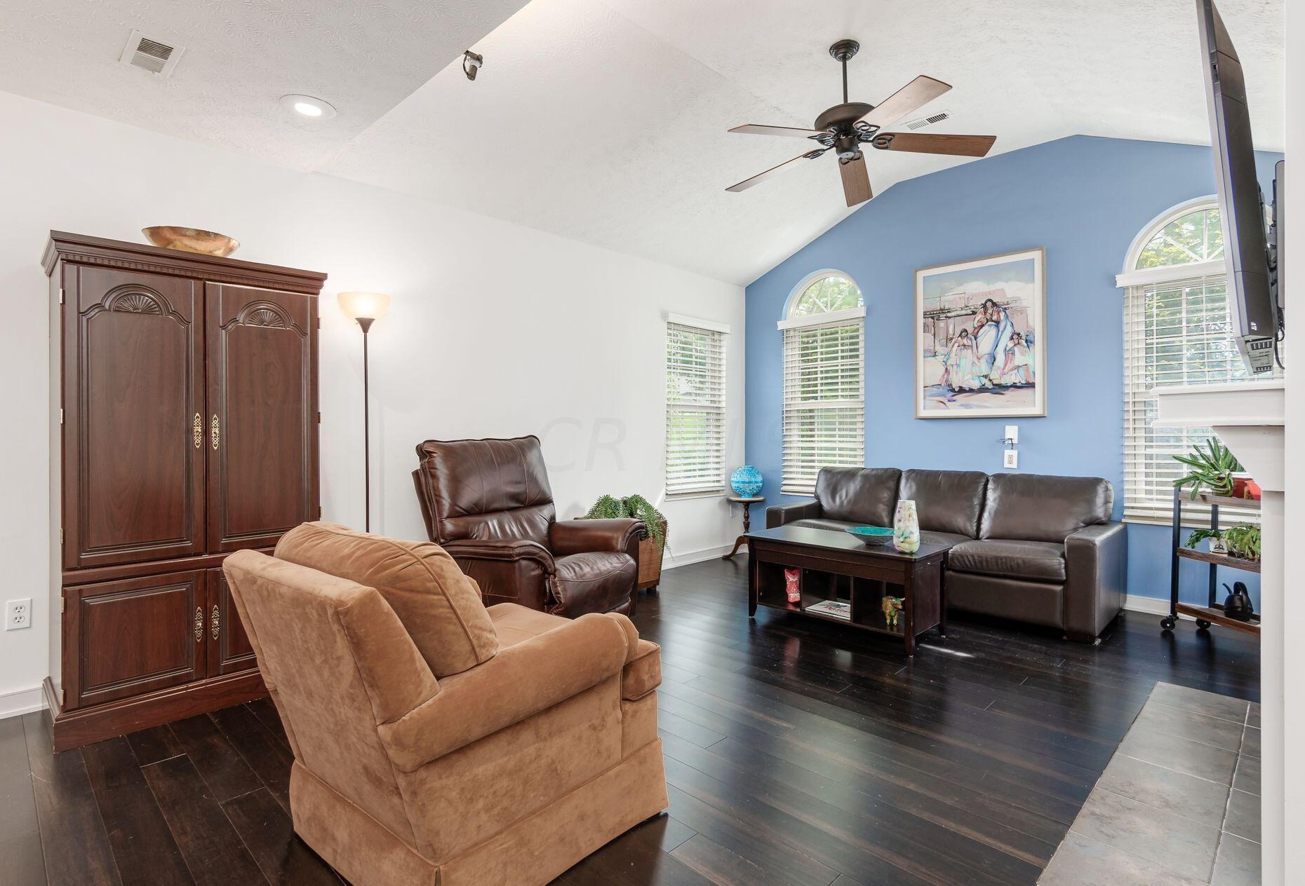 2546 Trotterslane Dr, Columbus OH  43235-5500 exterior