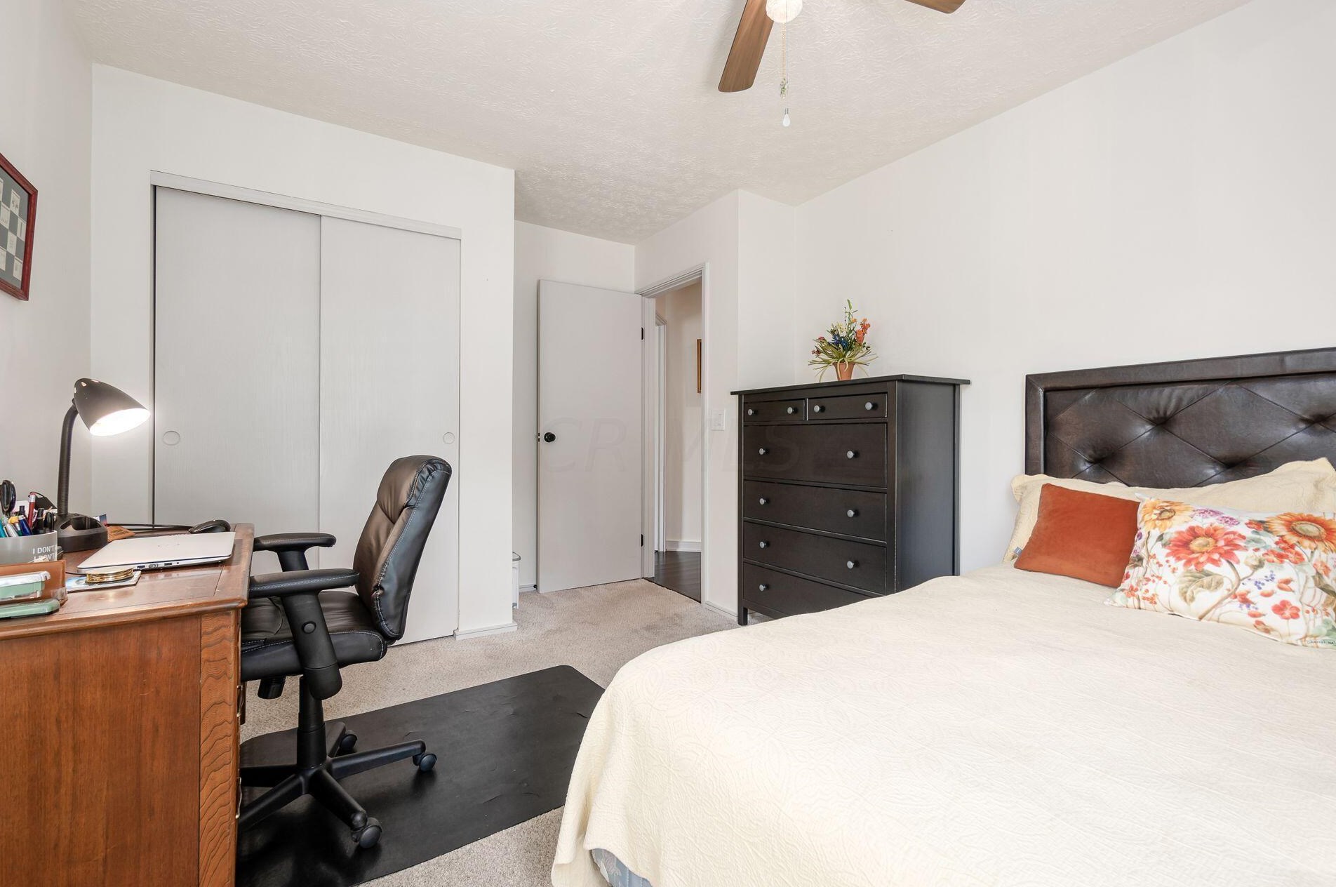 2546 Trotterslane Dr, Columbus OH  43235-5500 exterior