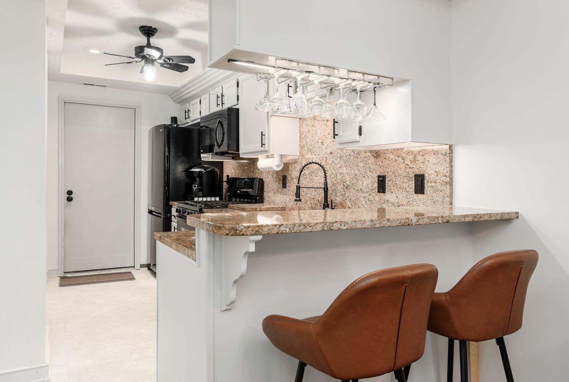 2546 Trotterslane Dr, Columbus OH  43235-5500 exterior