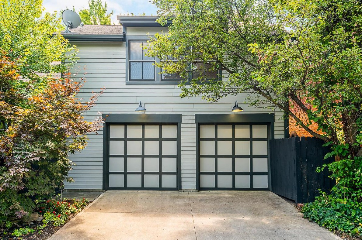 847 Kerr St, Columbus OH  43215-1462 exterior