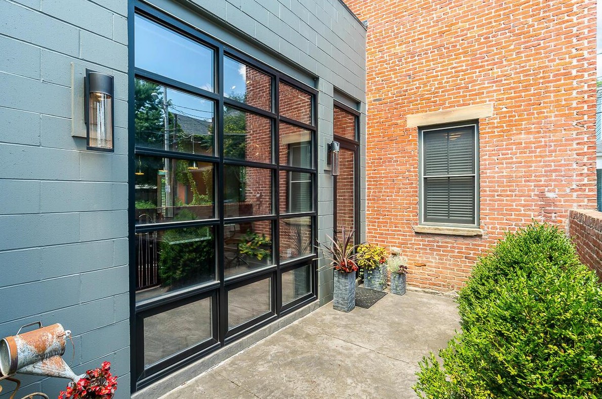 847 Kerr St, Columbus OH  43215-1462 exterior