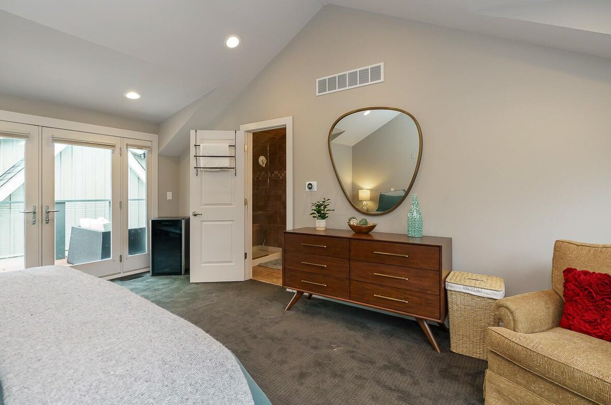 847 Kerr St, Columbus OH  43215-1462 exterior