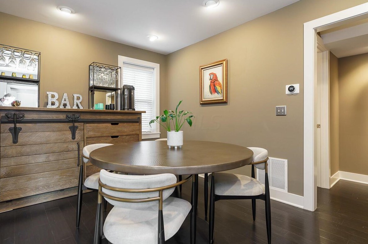 847 Kerr St, Columbus OH  43215-1462 exterior