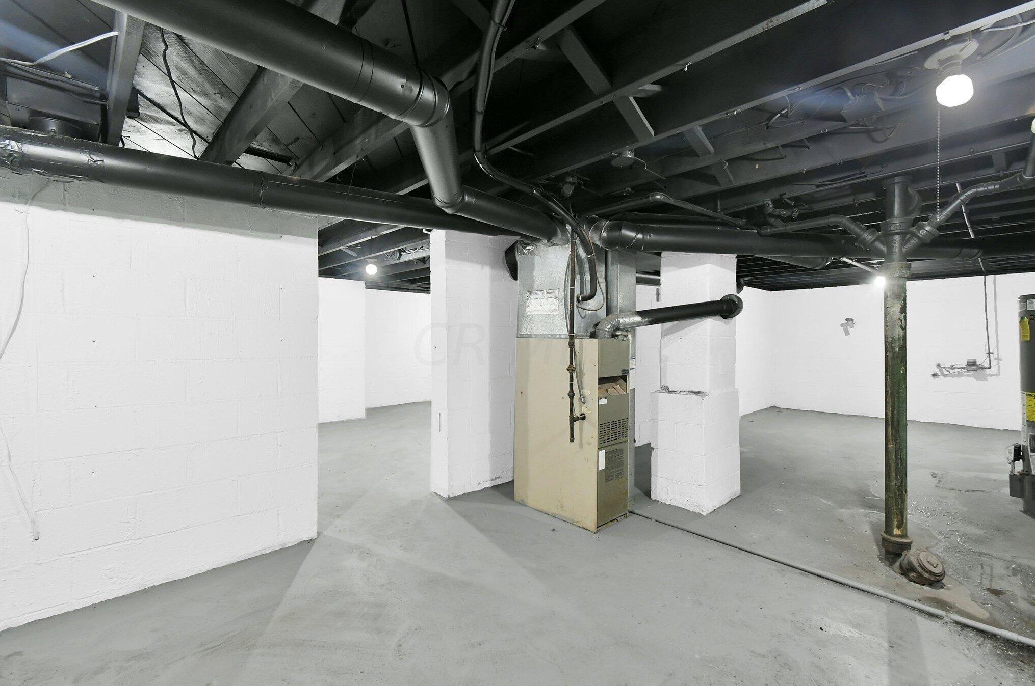 205 Ashburton Rd, Columbus OH 43213-2240 exterior