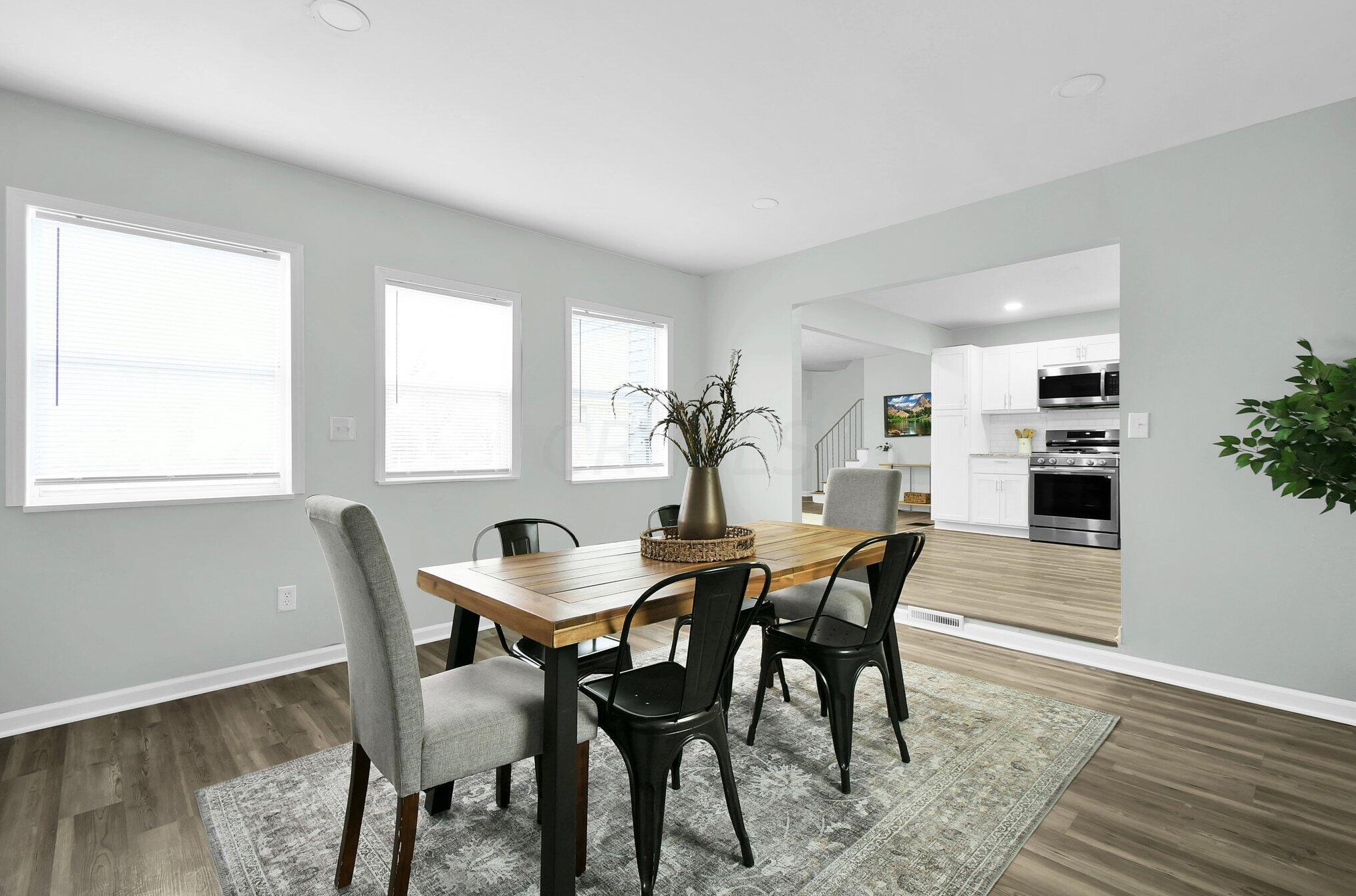 205 Ashburton Rd, Columbus OH 43213-2240 exterior