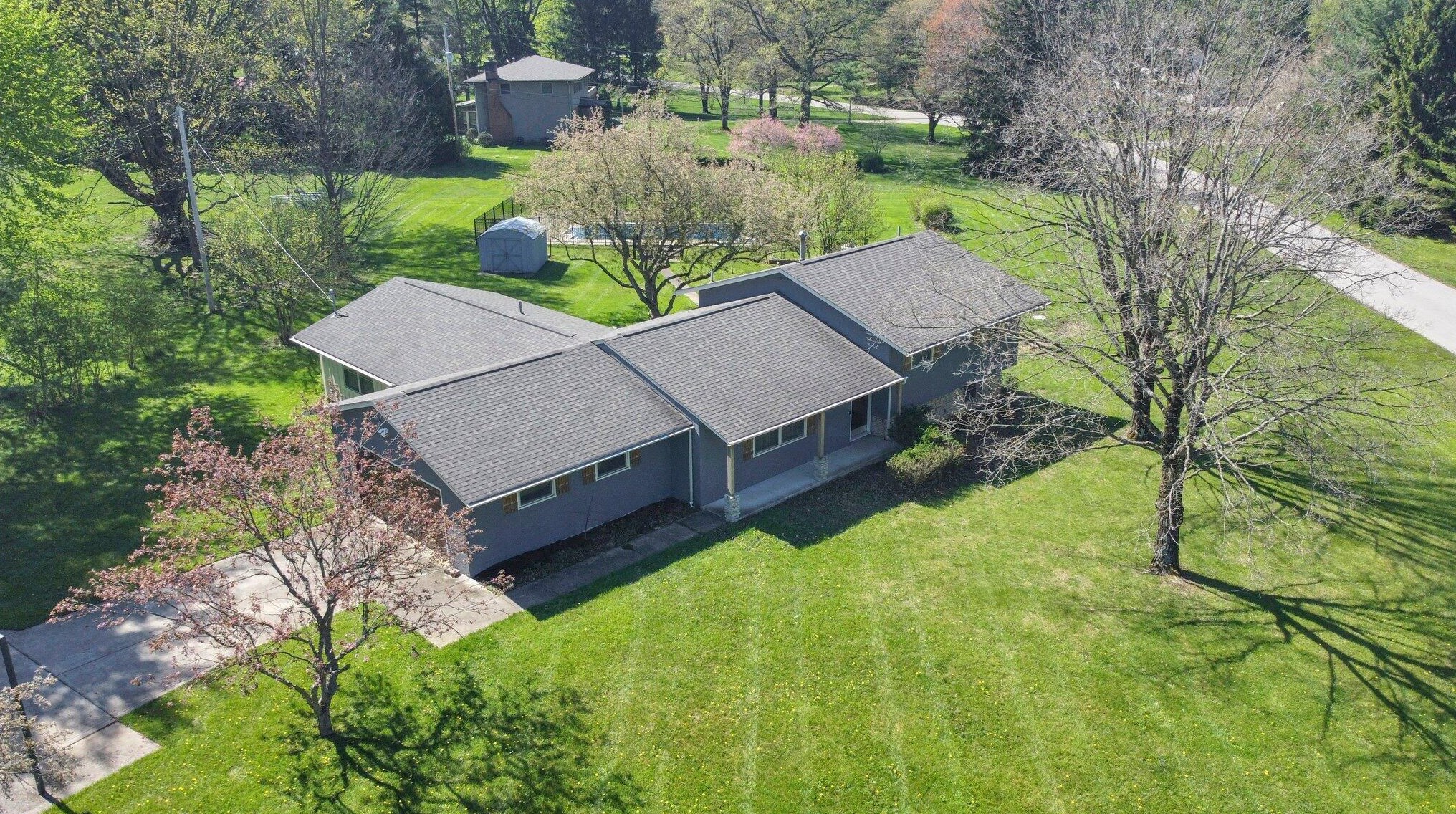 3254 Grey Fox Dr, Columbus OH 43230-1923 exterior