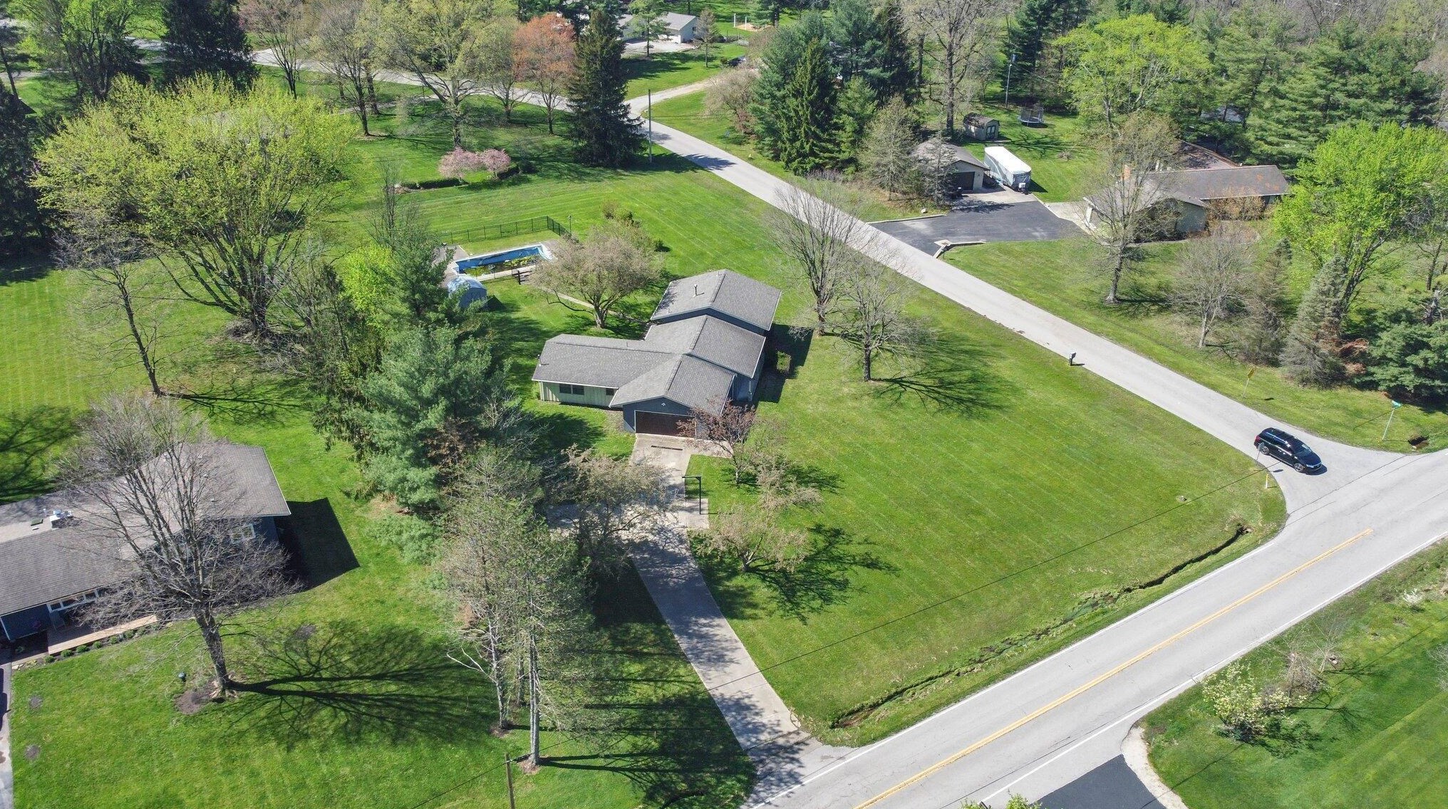 3254 Grey Fox Dr, Columbus OH 43230-1923 exterior