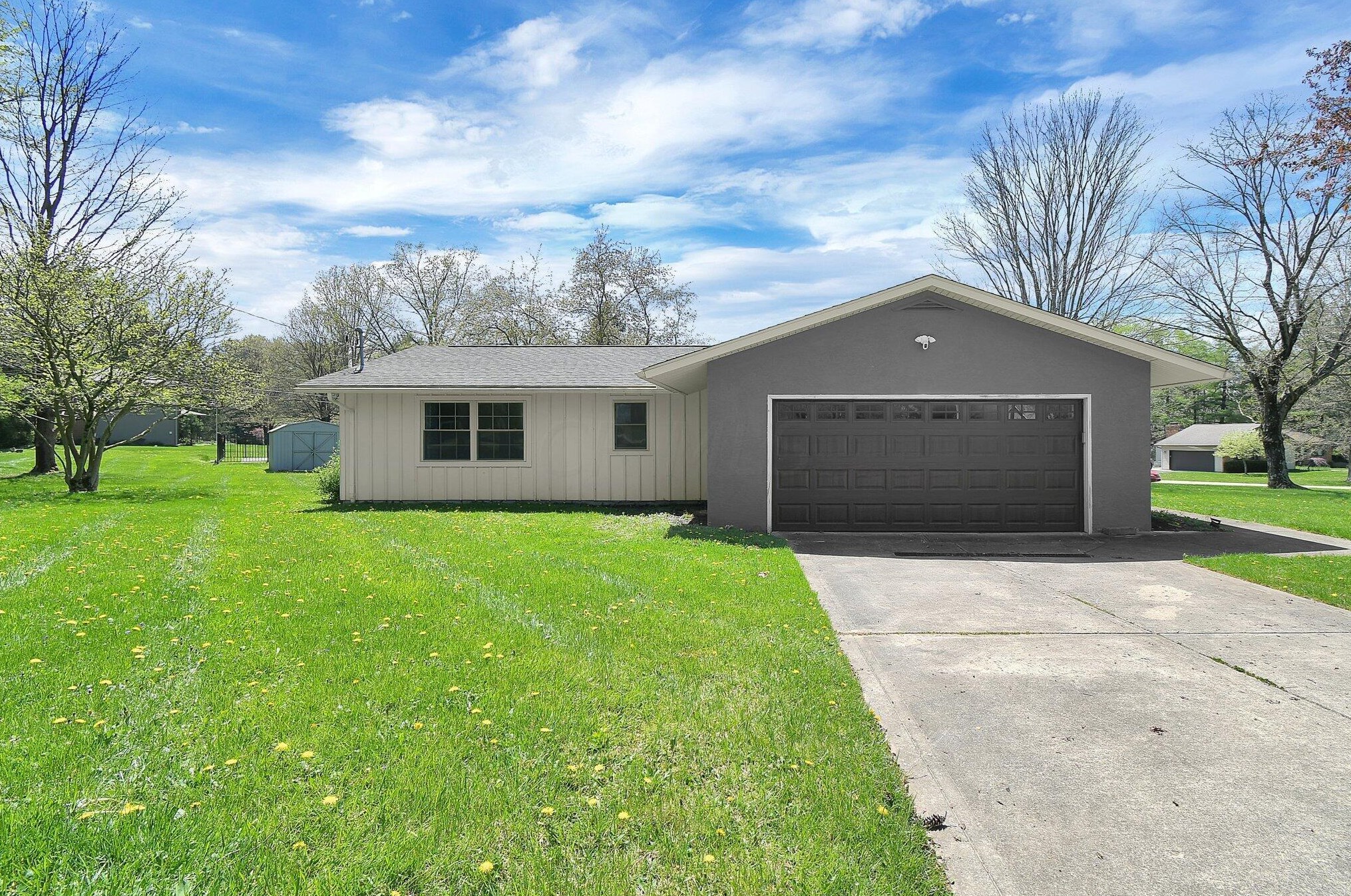 3254 Grey Fox Dr, Columbus OH 43230-1923 exterior