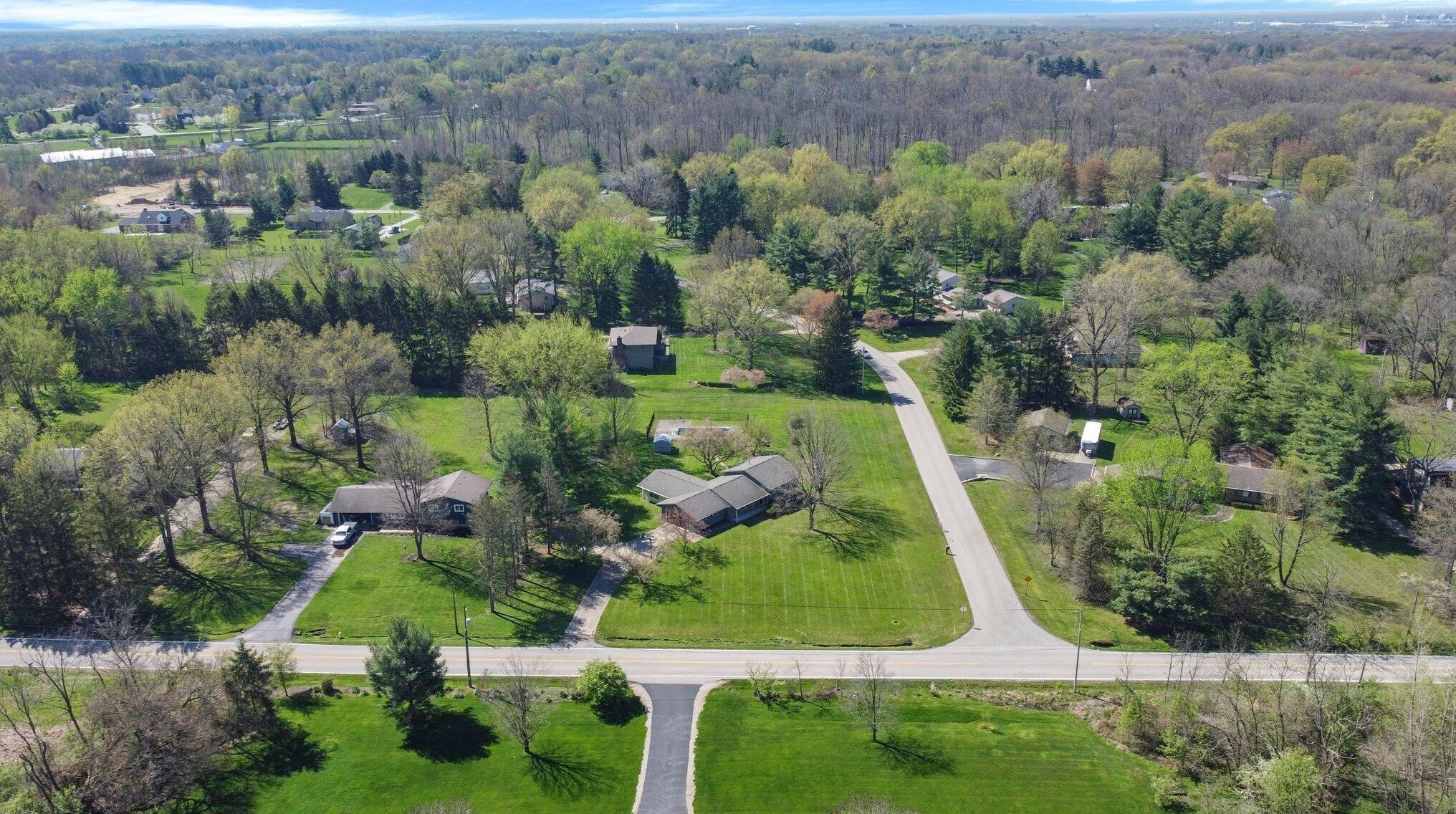 3254 Grey Fox Dr, Columbus OH 43230-1923 exterior