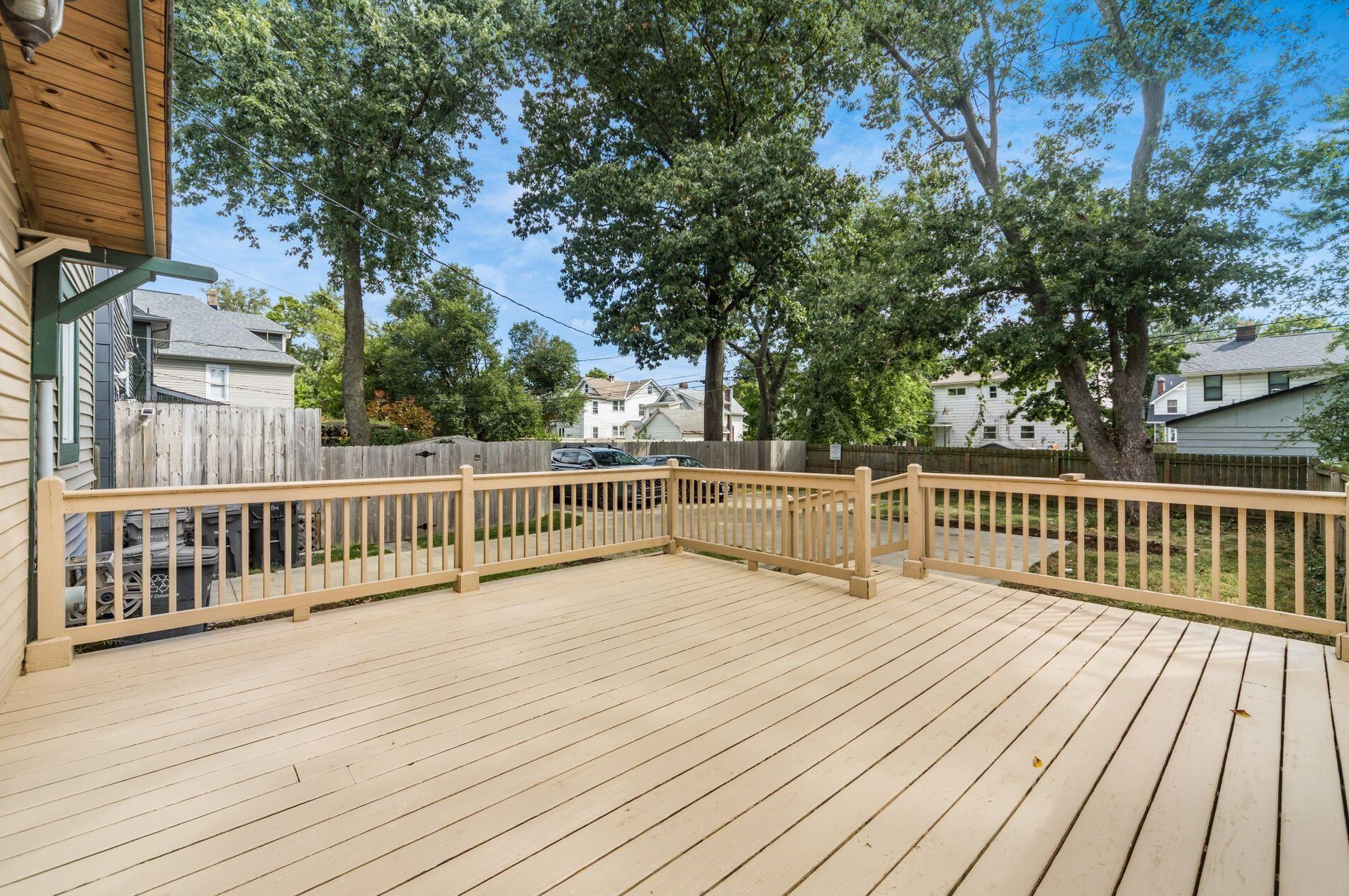 2390 Indianola Ave, Columbus OH  43202-3013 exterior