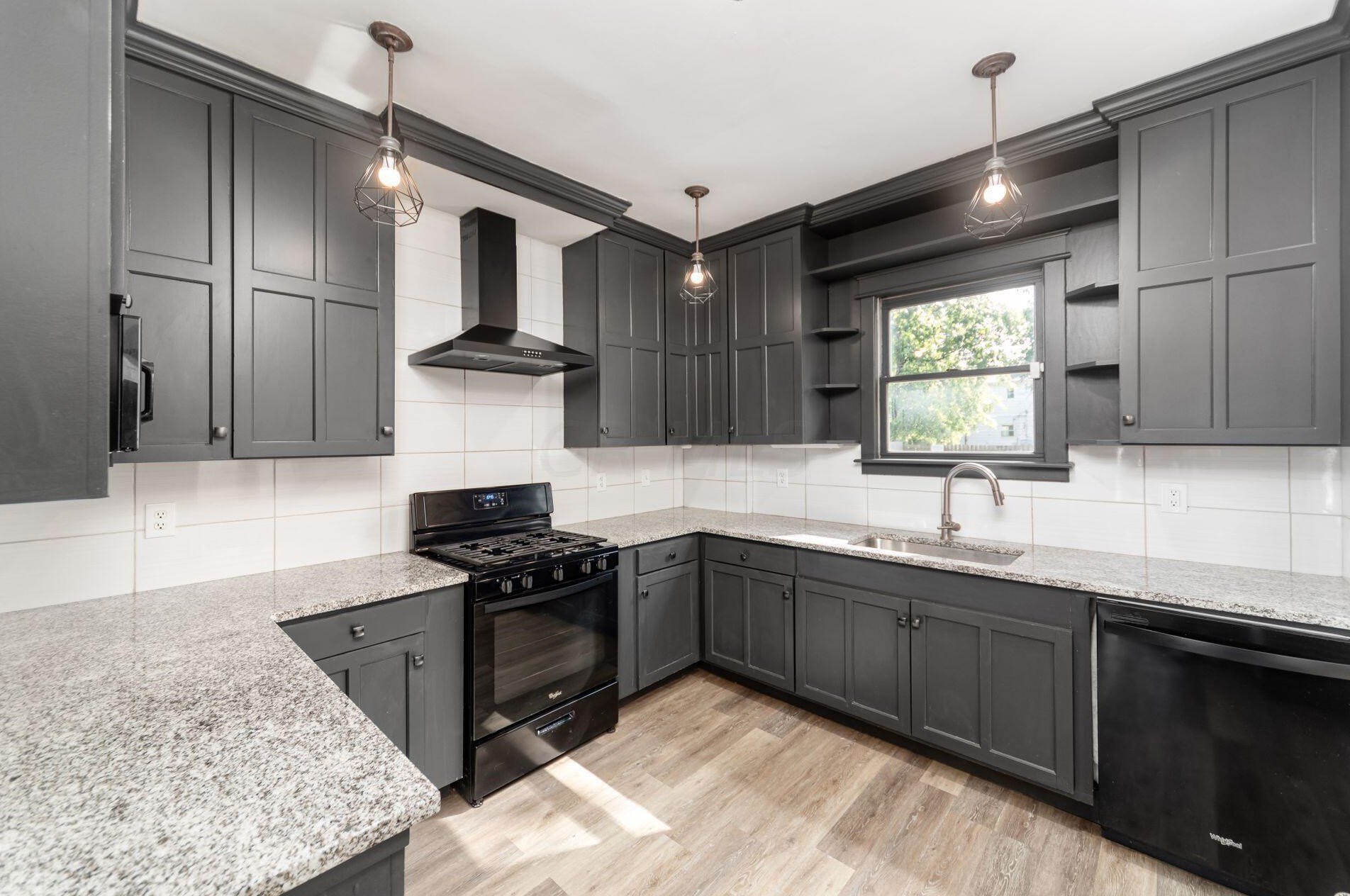 2390 Indianola Ave, Columbus OH  43202-3013 exterior