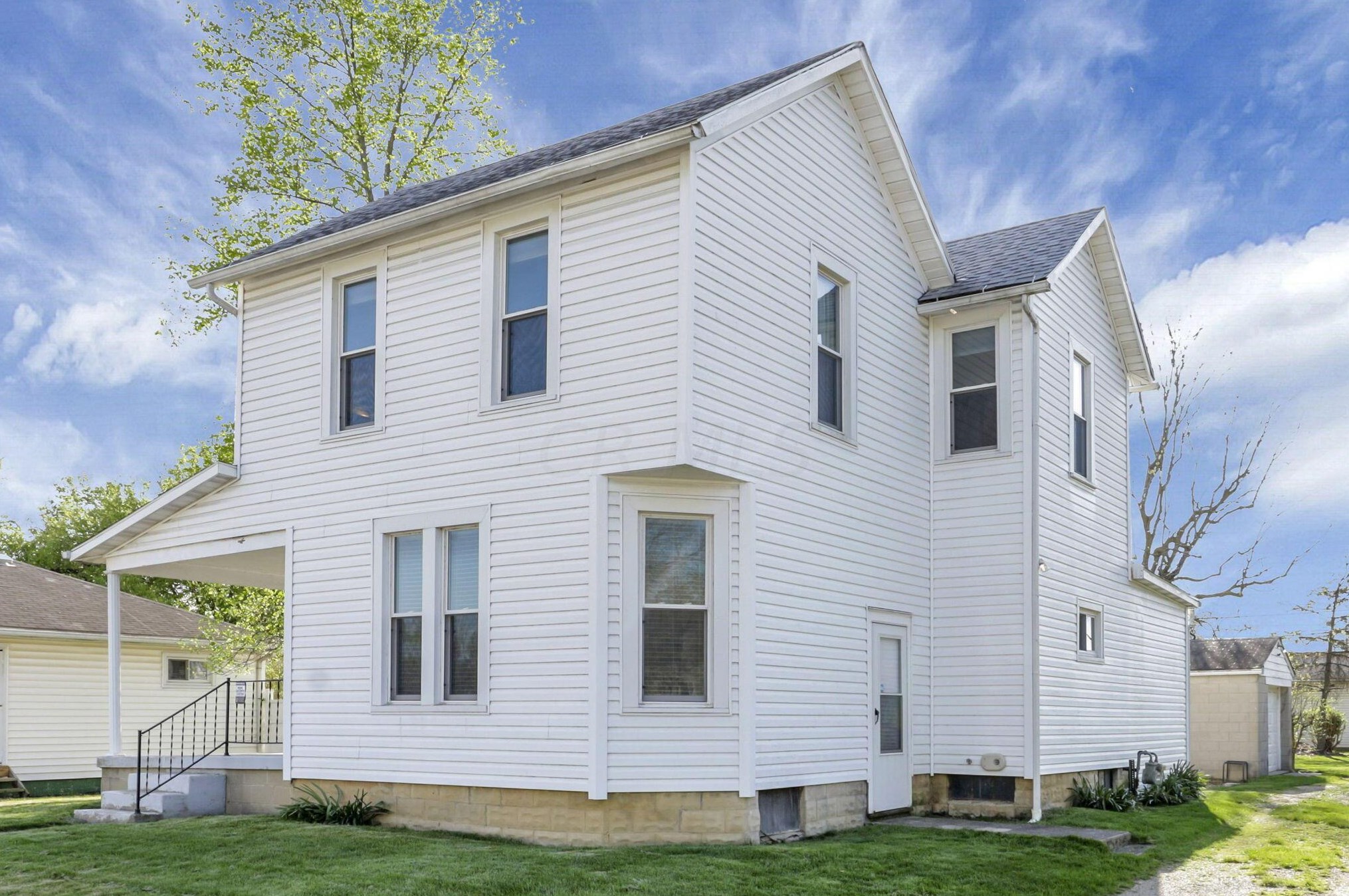 163 Powell St, Ashville, OH 43103