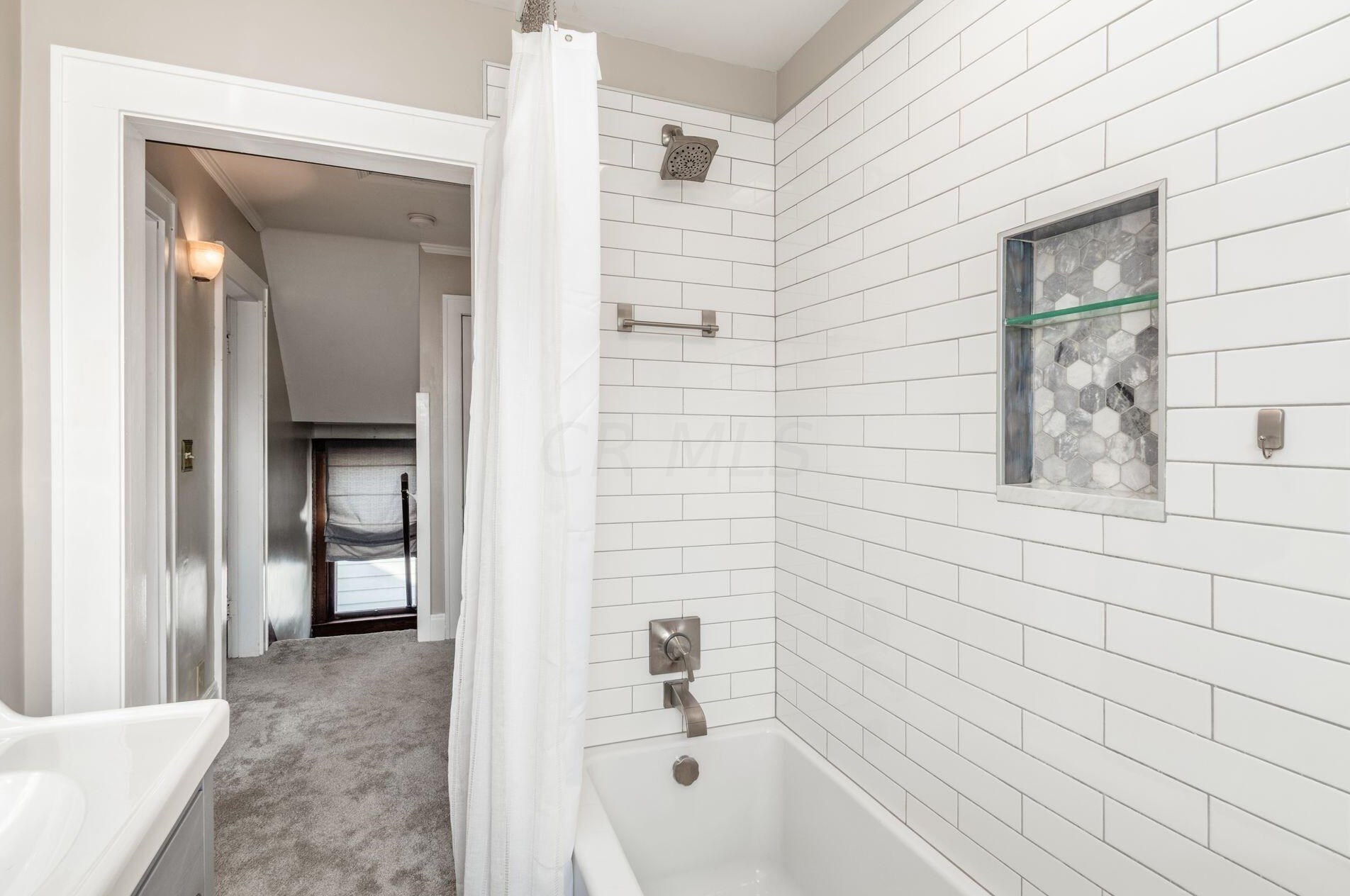 136 Blenheim Rd, Columbus OH 43214-3265 exterior