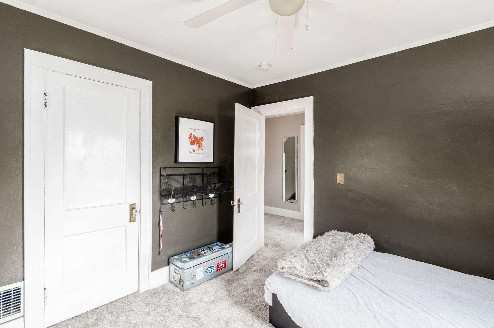 136 Blenheim Rd, Columbus OH 43214-3265 exterior