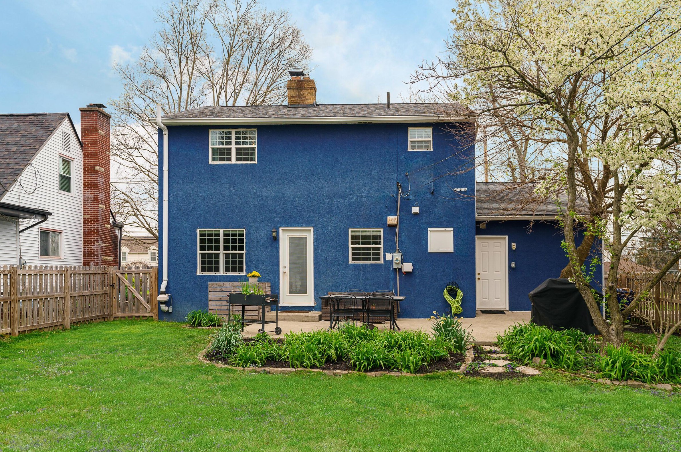 2605 Livingston Ave, Columbus OH  43209-2944 exterior