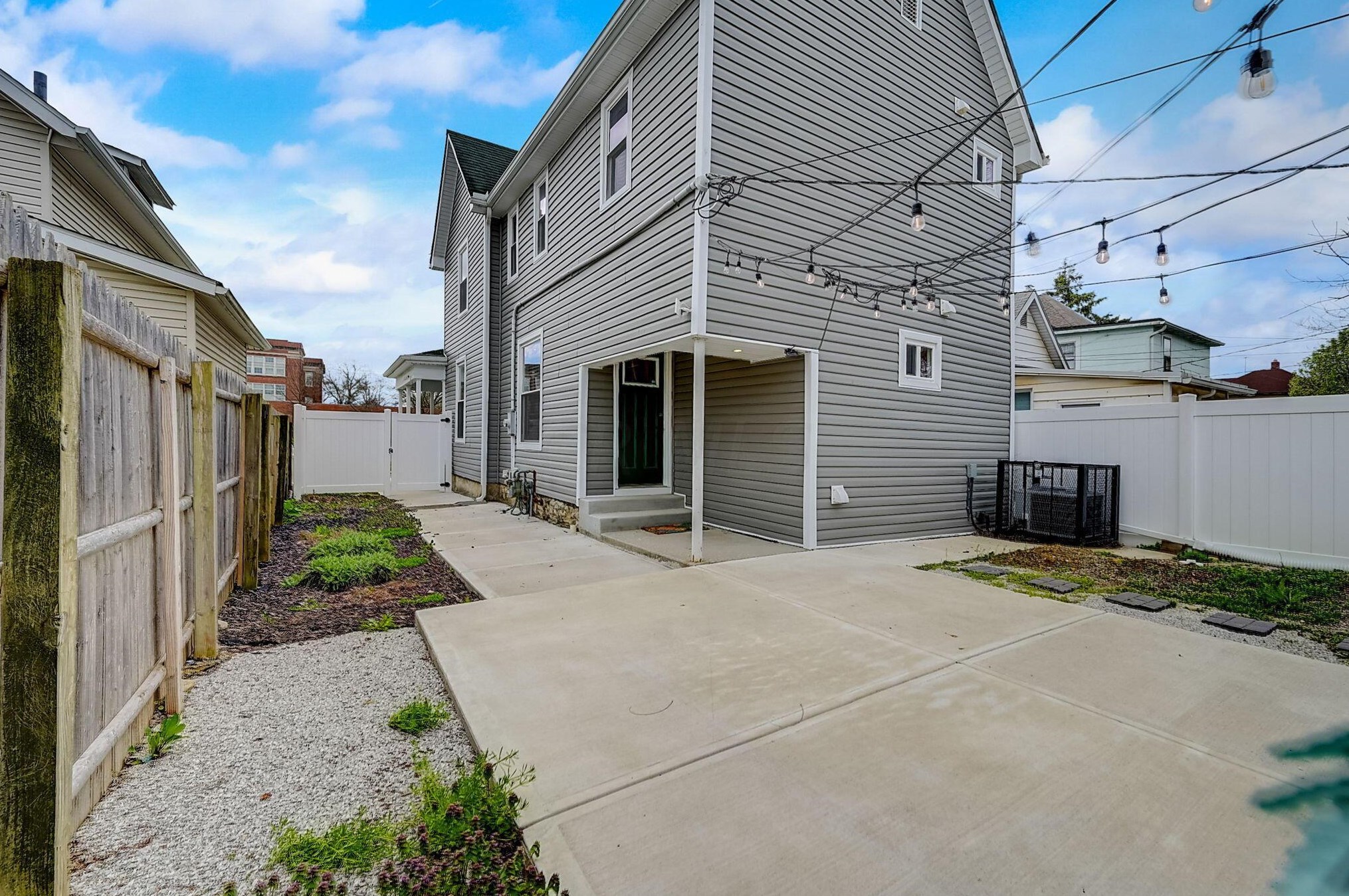 606 Stewart Ave, Columbus OH  43206-2884 exterior