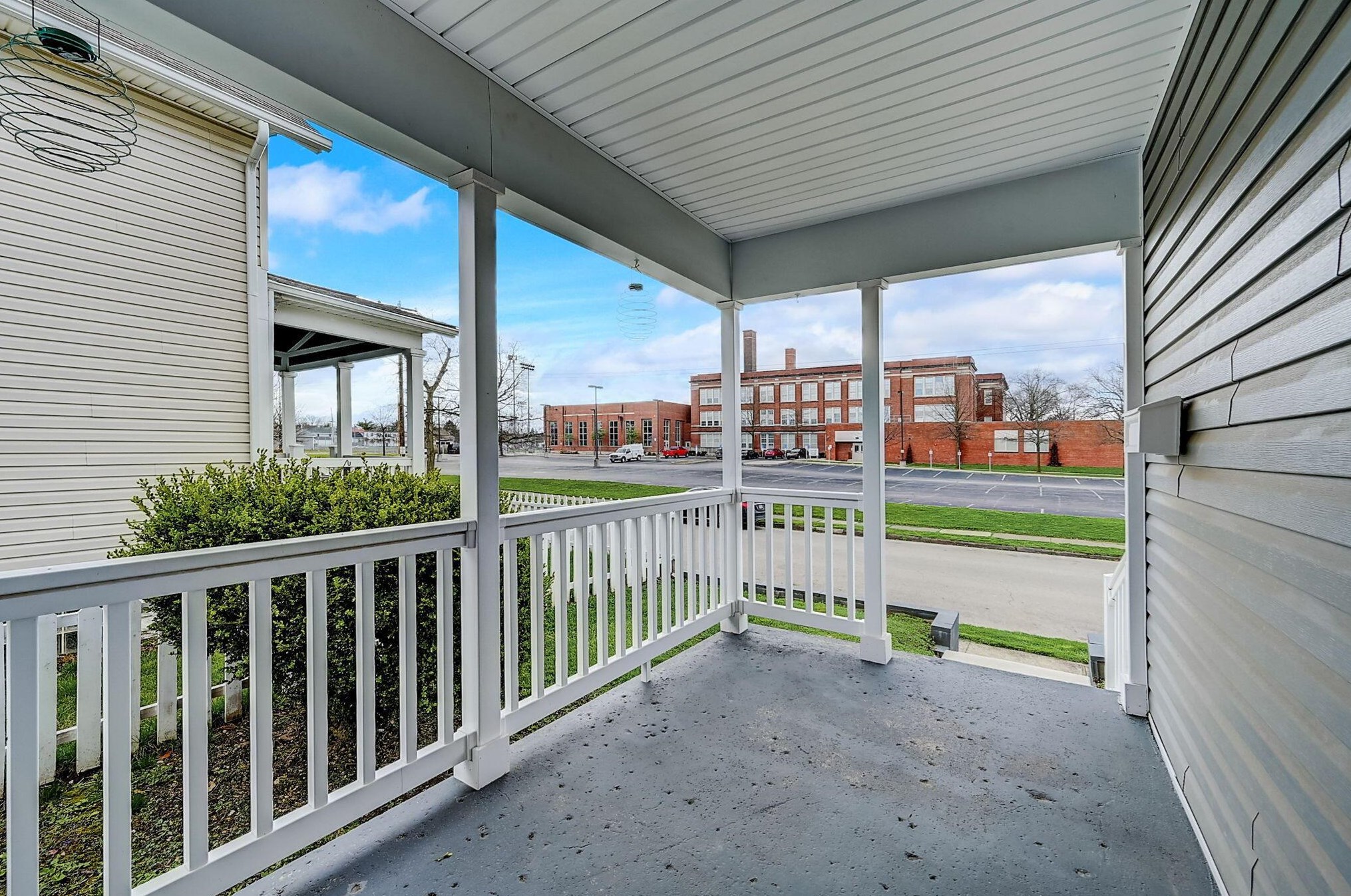 606 Stewart Ave, Columbus OH  43206-2884 exterior