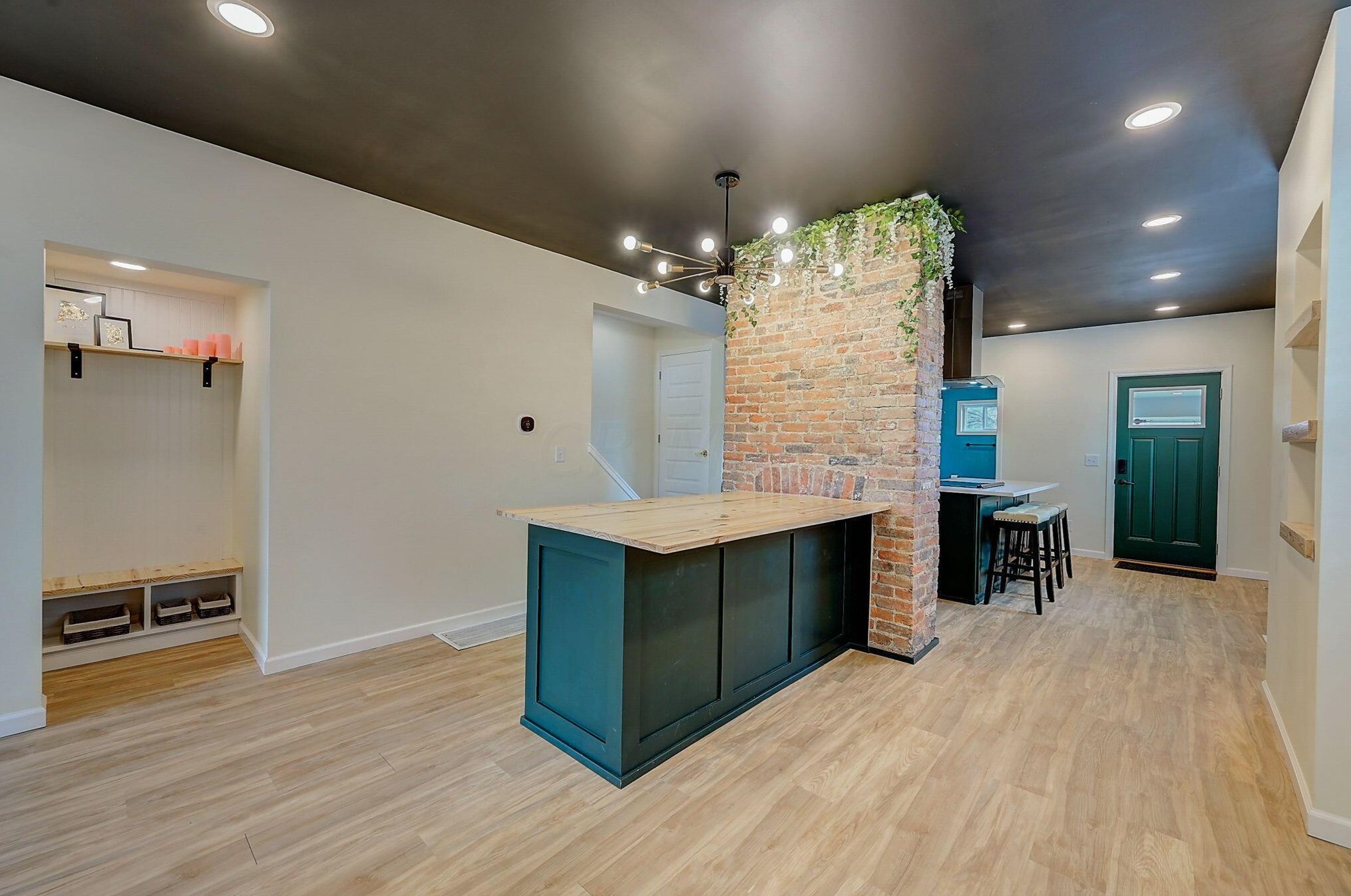 606 Stewart Ave, Columbus OH  43206-2884 exterior