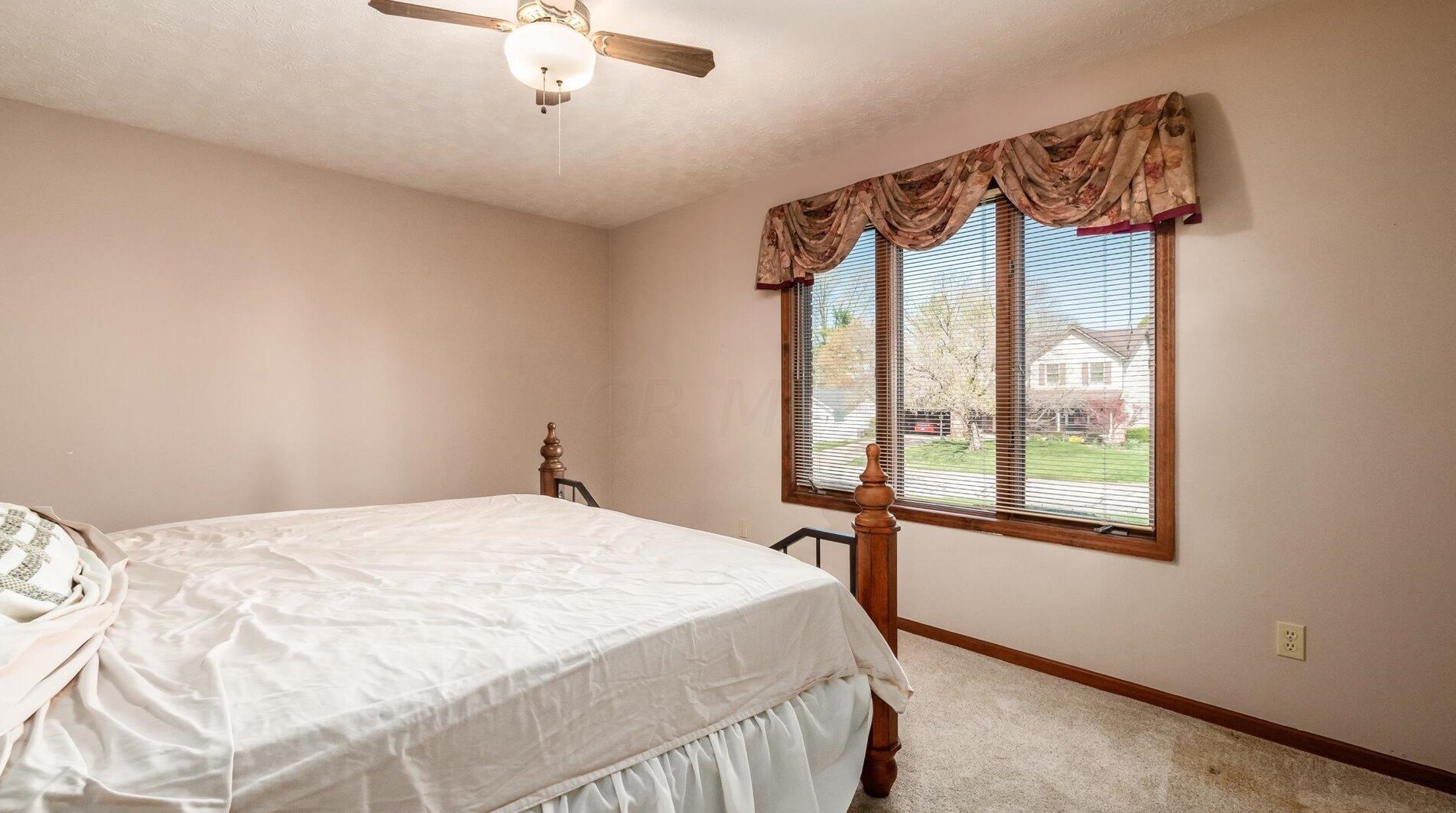 1580 Parkland Dr, Lancaster OH  43130-9790 exterior