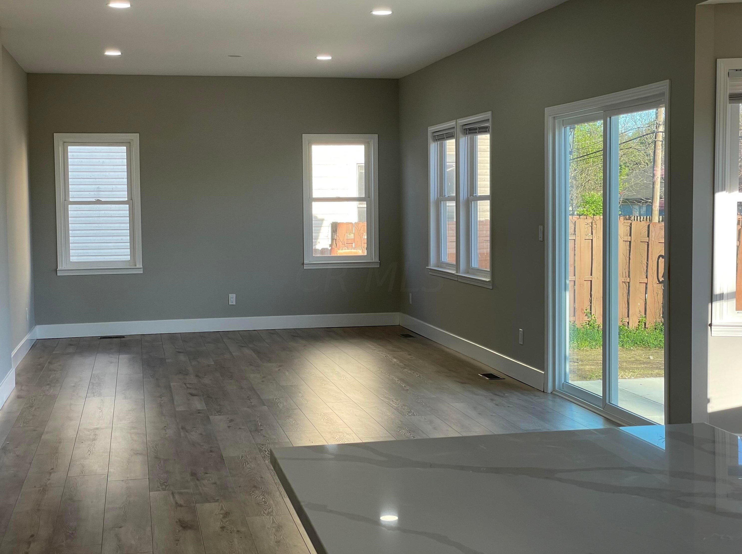 2435 Strimple Ave, Columbus OH 43229-4761 exterior