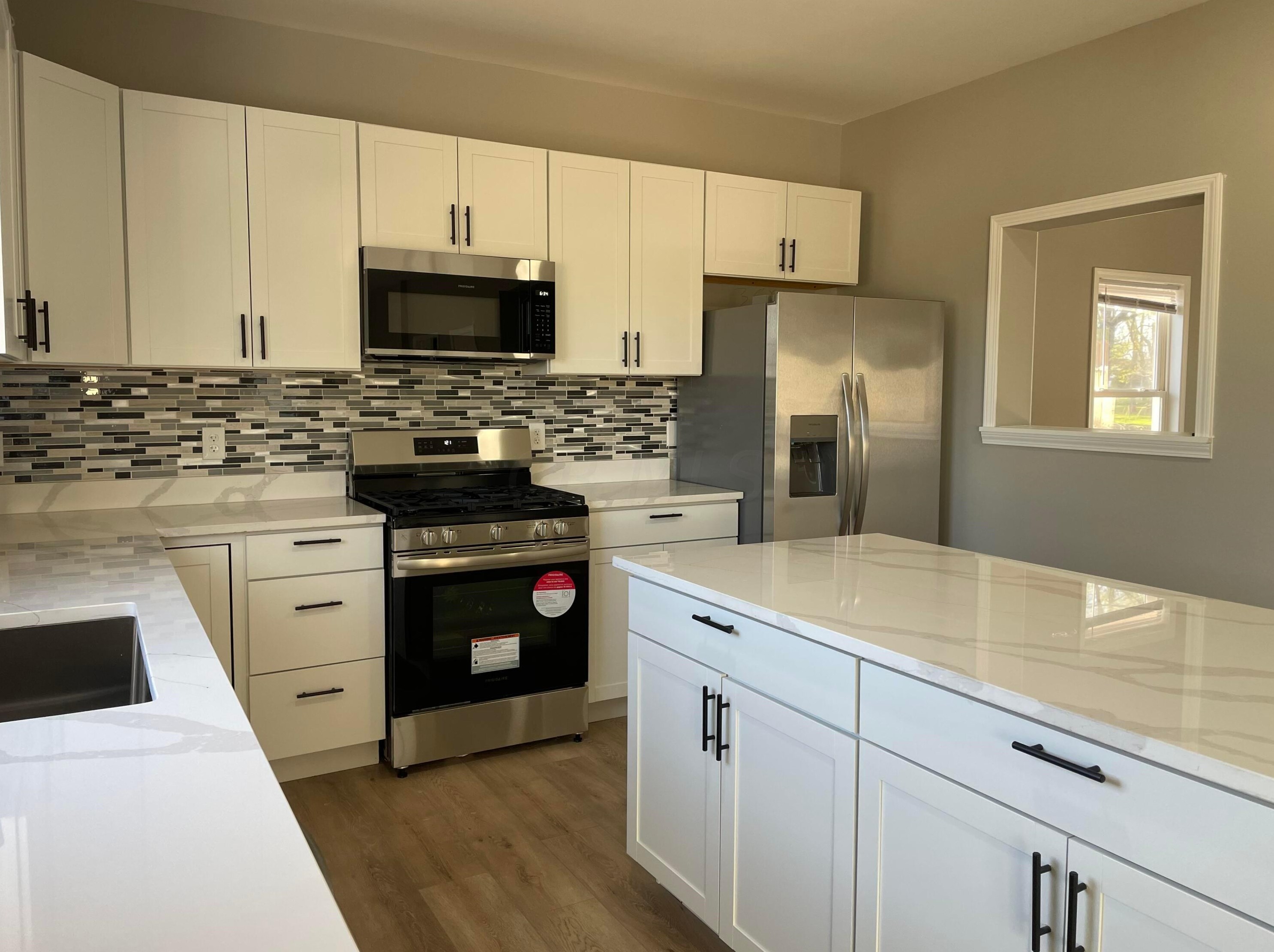 2435 Strimple Ave, Columbus OH 43229-4761 exterior