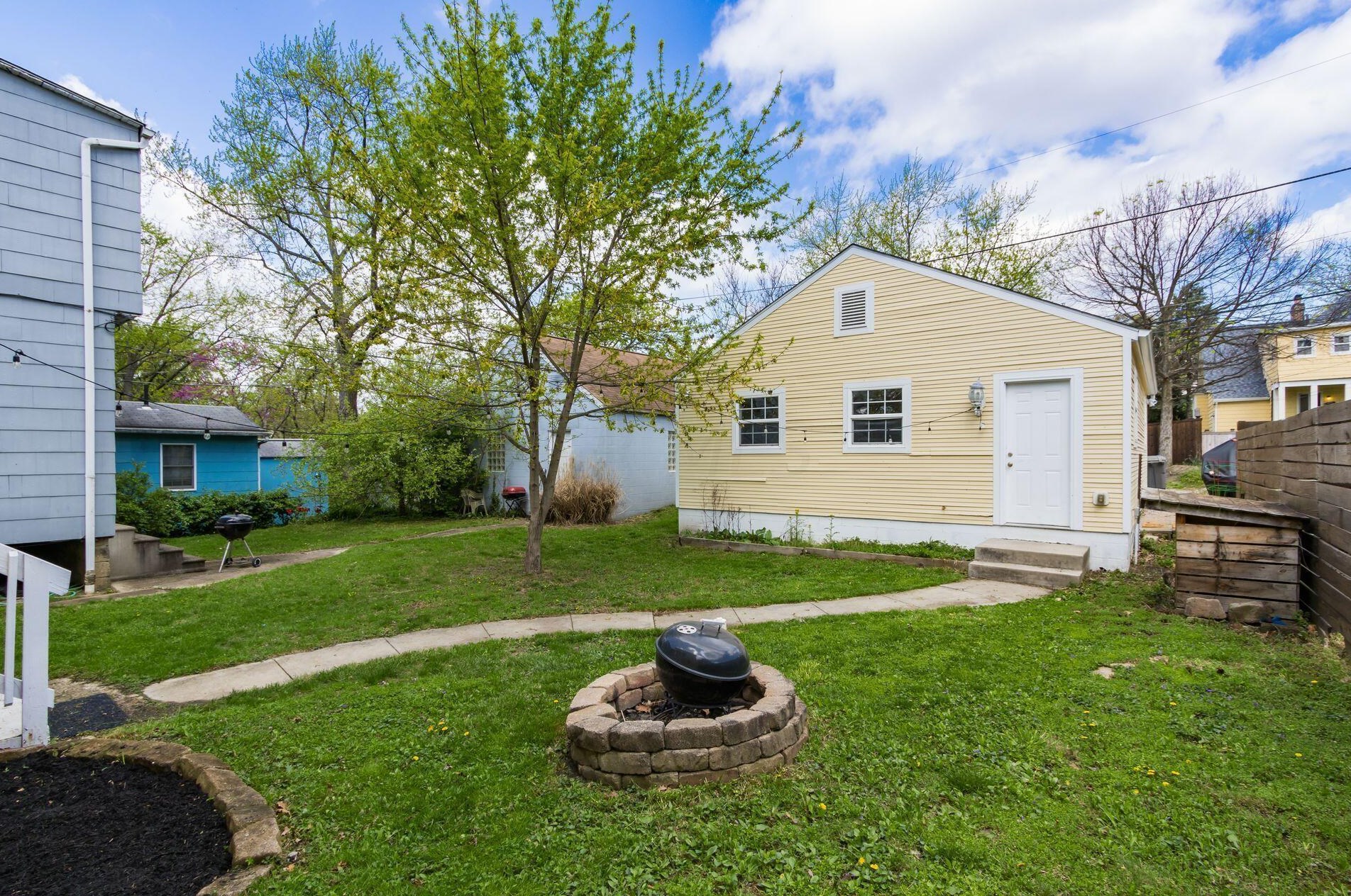 188 Maynard Ave, Columbus OH  43202-3057 exterior