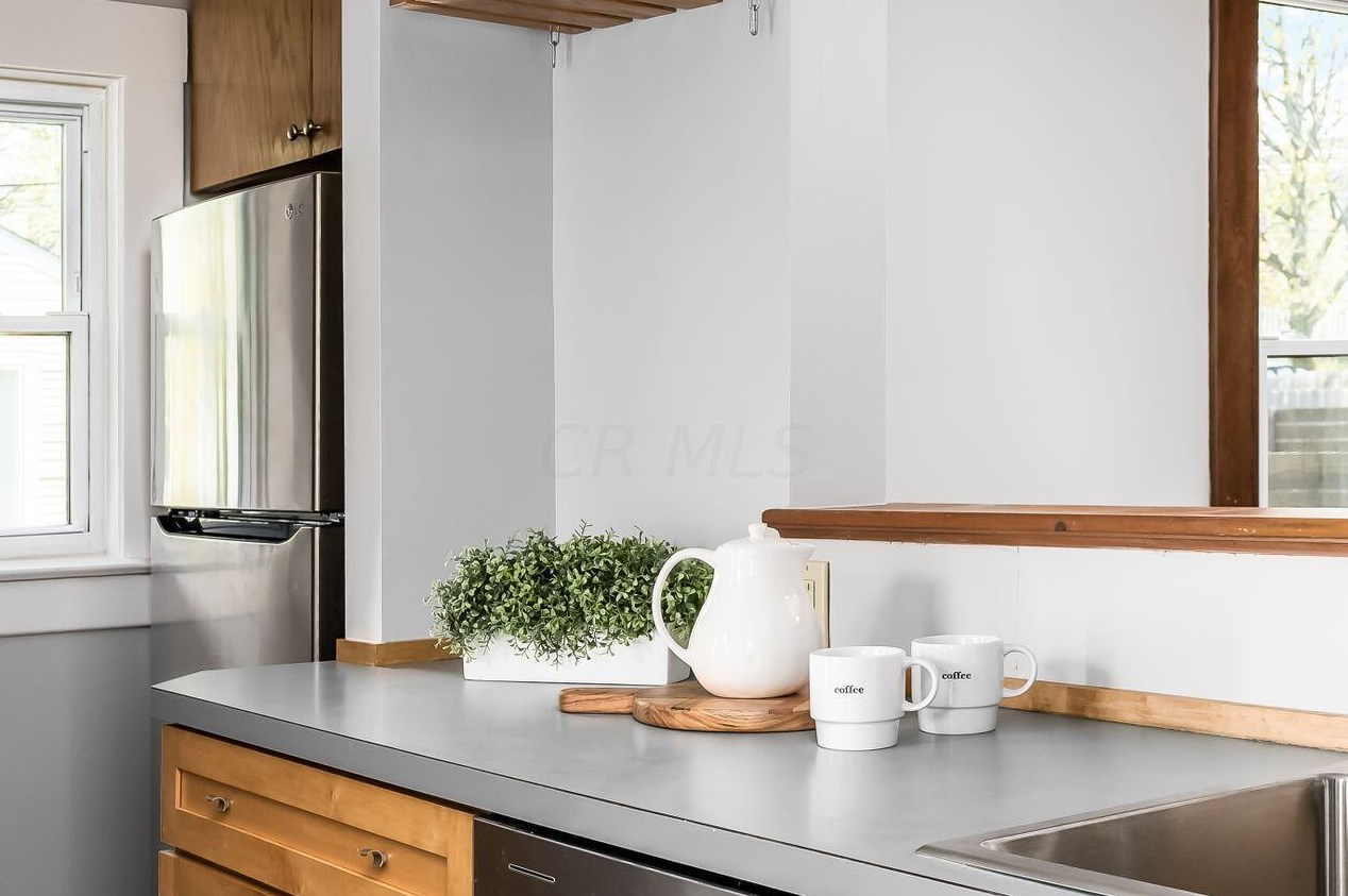 188 Maynard Ave, Columbus OH  43202-3057 exterior