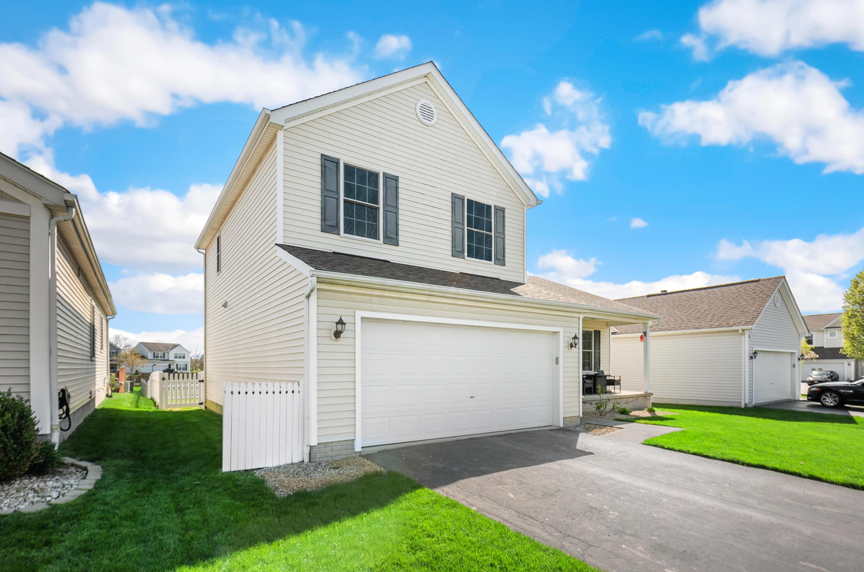 8741 Brenstuhl Park Dr, Blacklick OH  43004-7058 exterior