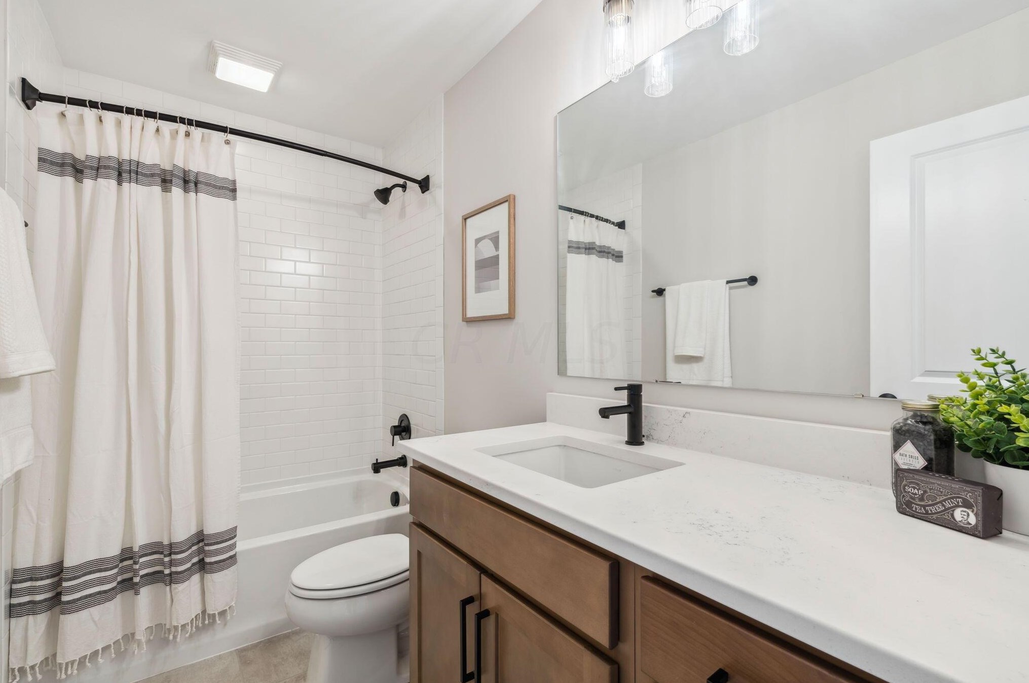 1100 Sycamore St, Columbus OH 43206-4411 exterior