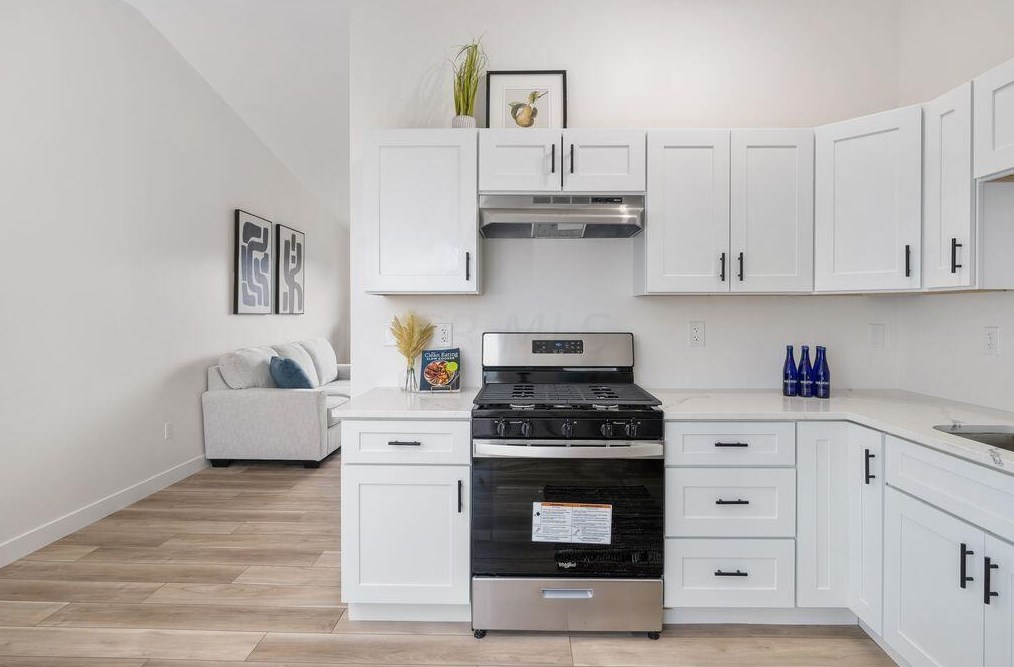 994 Bootman Dr, Columbus OH  43228-8203 exterior