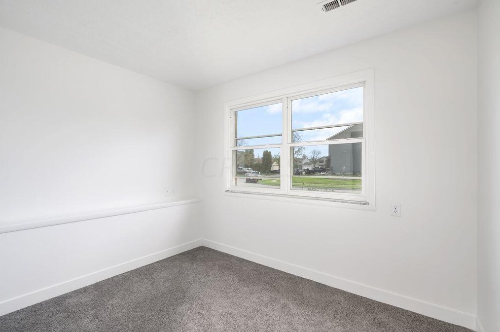 994 Bootman Dr, Columbus OH  43228-8203 exterior